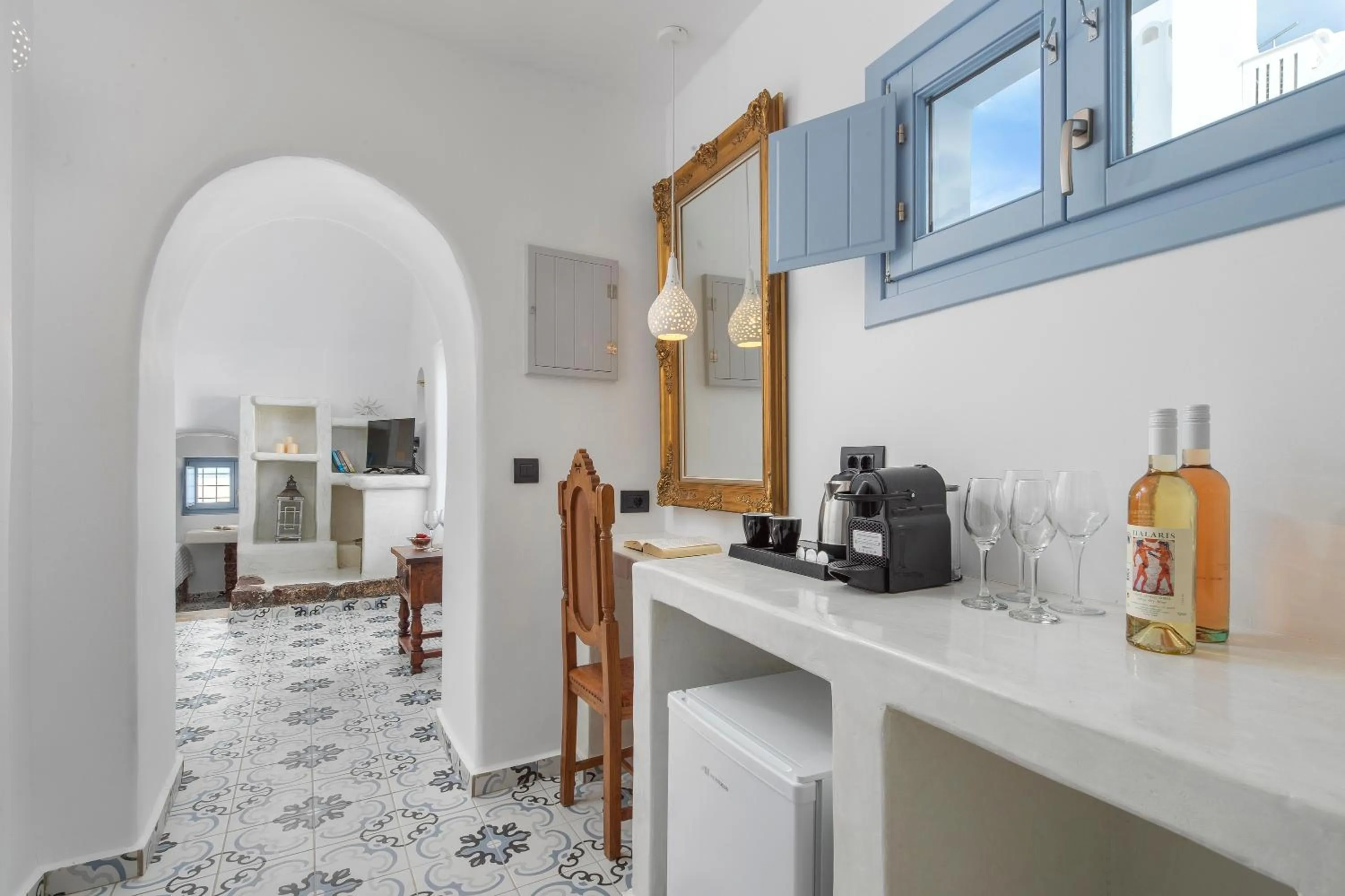 Coffee/tea facilities in Sole d'oro Luxury Suites