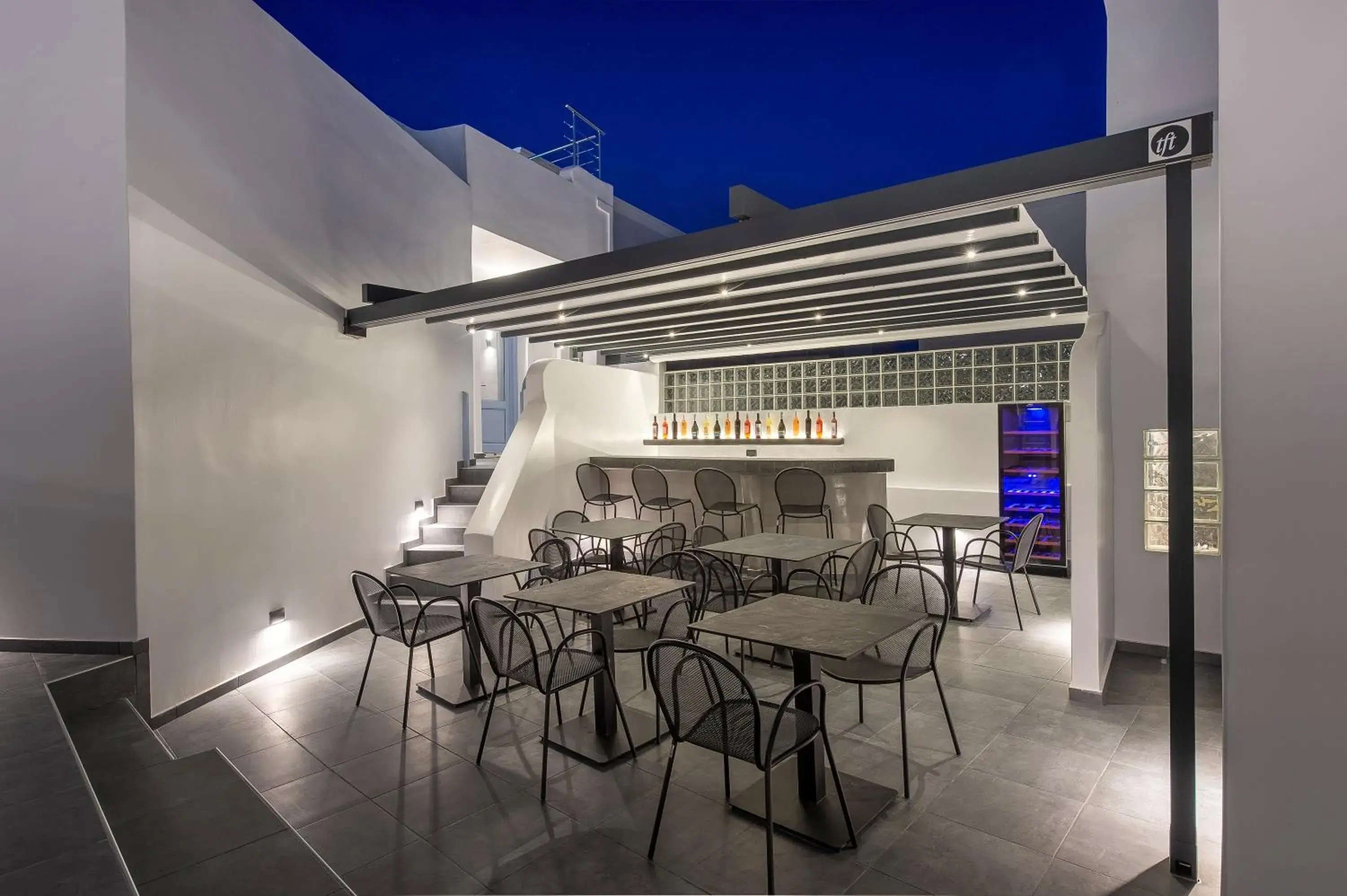 Swimming pool in Sole d'oro Luxury Suites Swimming pool in Sole d'oro Luxury Suites