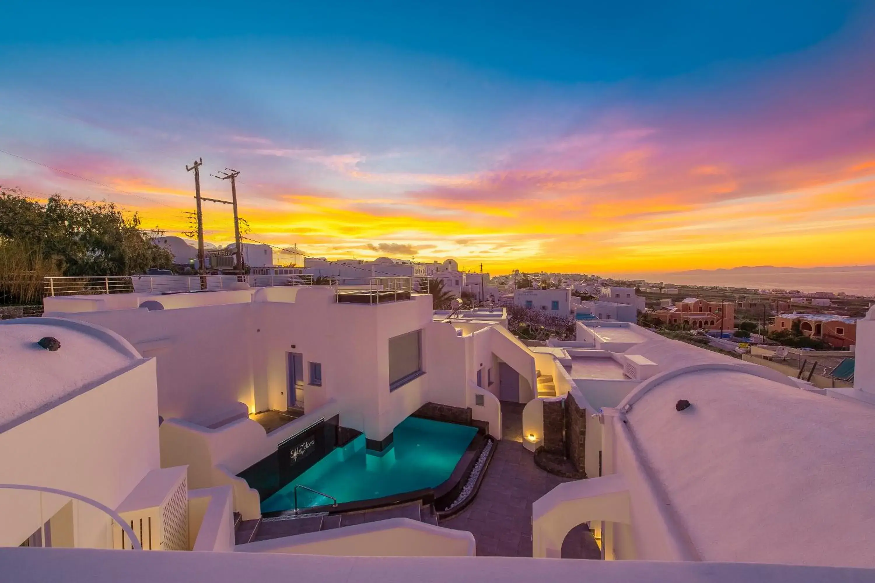 Pool view in Sole d'oro Luxury Suites Pool view in Sole d'oro Luxury Suites