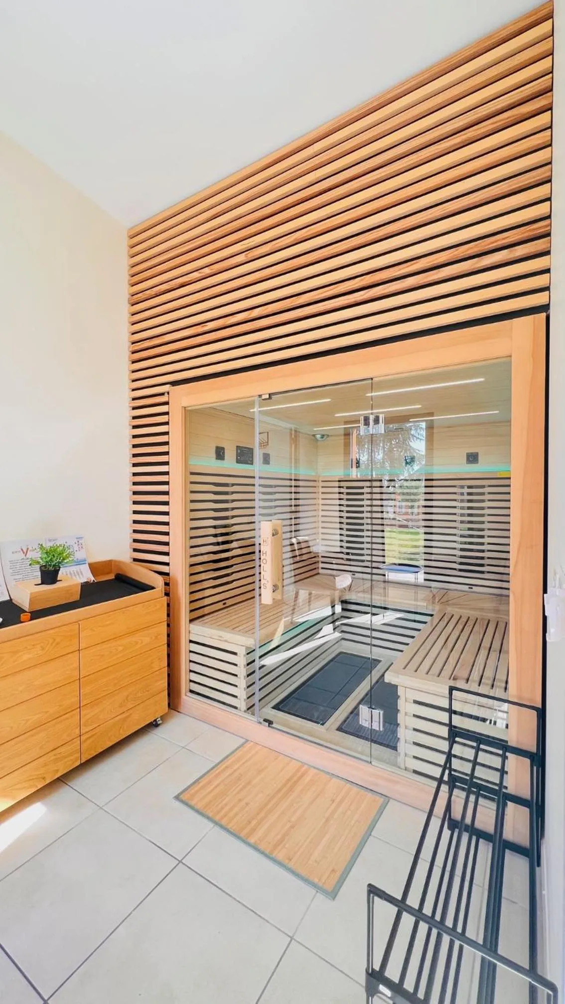 Hot Tub in Au Petit Vivoin