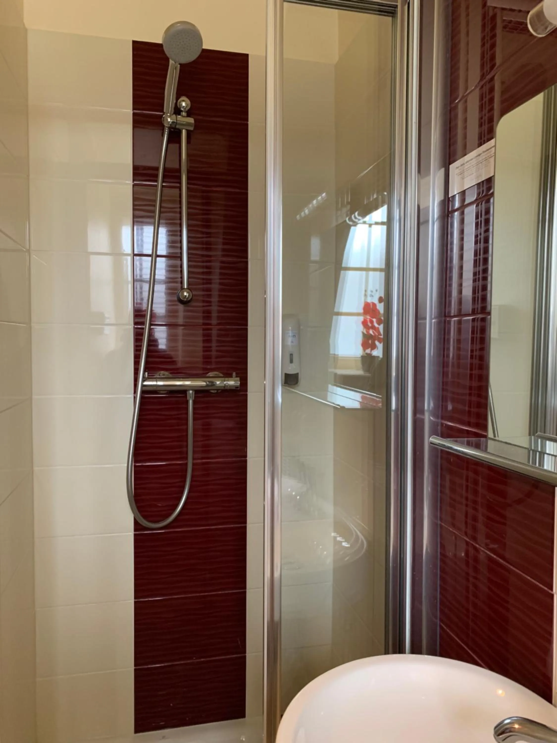 Bathroom in Au Petit Vivoin