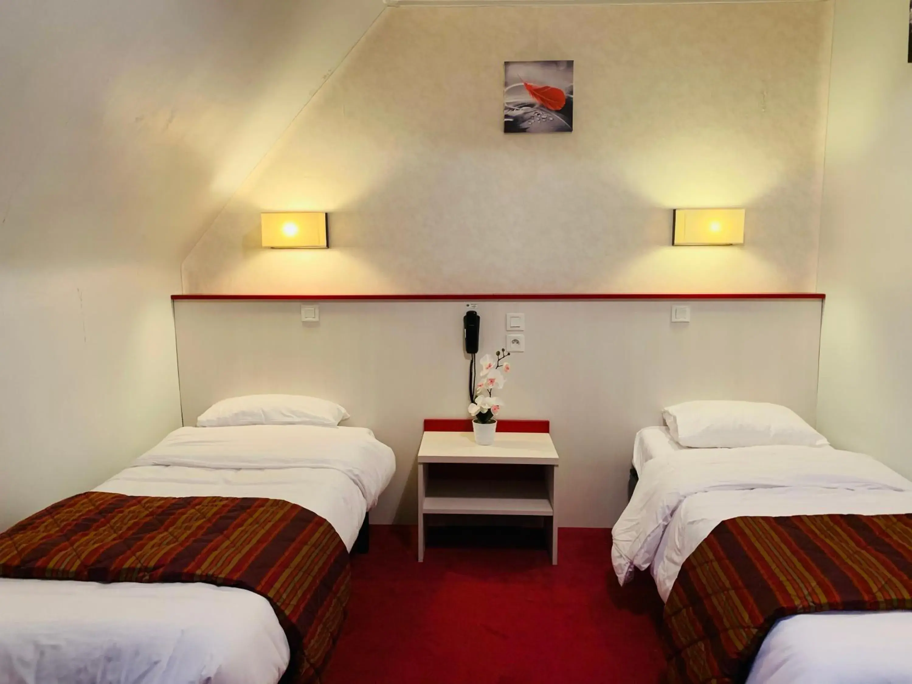 Double or Twin Room with Private Bathroom in Au Petit Vivoin Double or Twin Room with Private Bathroom in Au Petit Vivoin