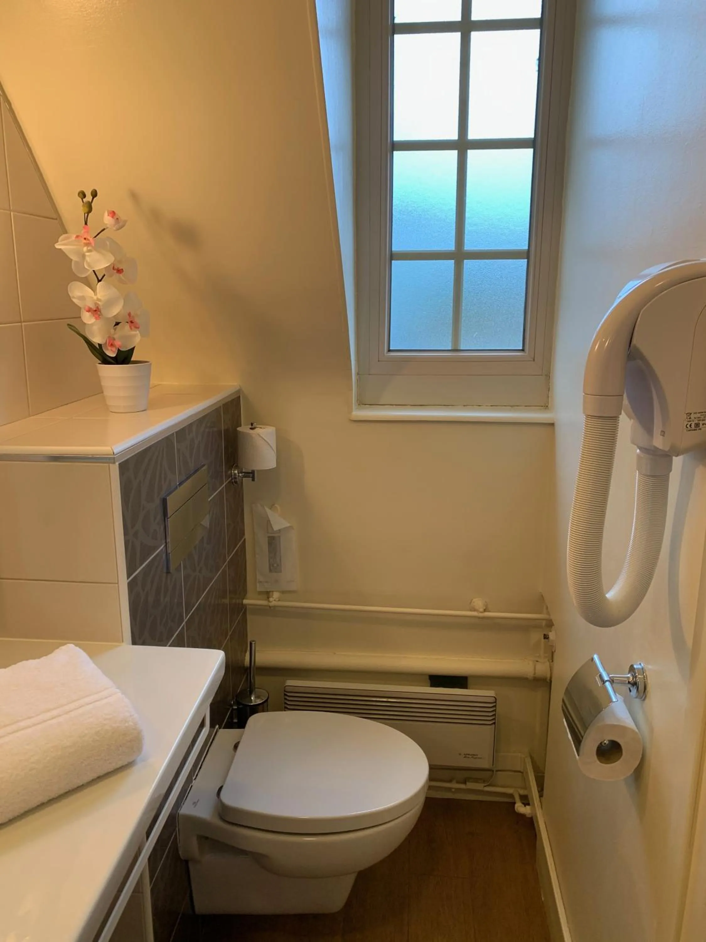 Bathroom in Au Petit Vivoin