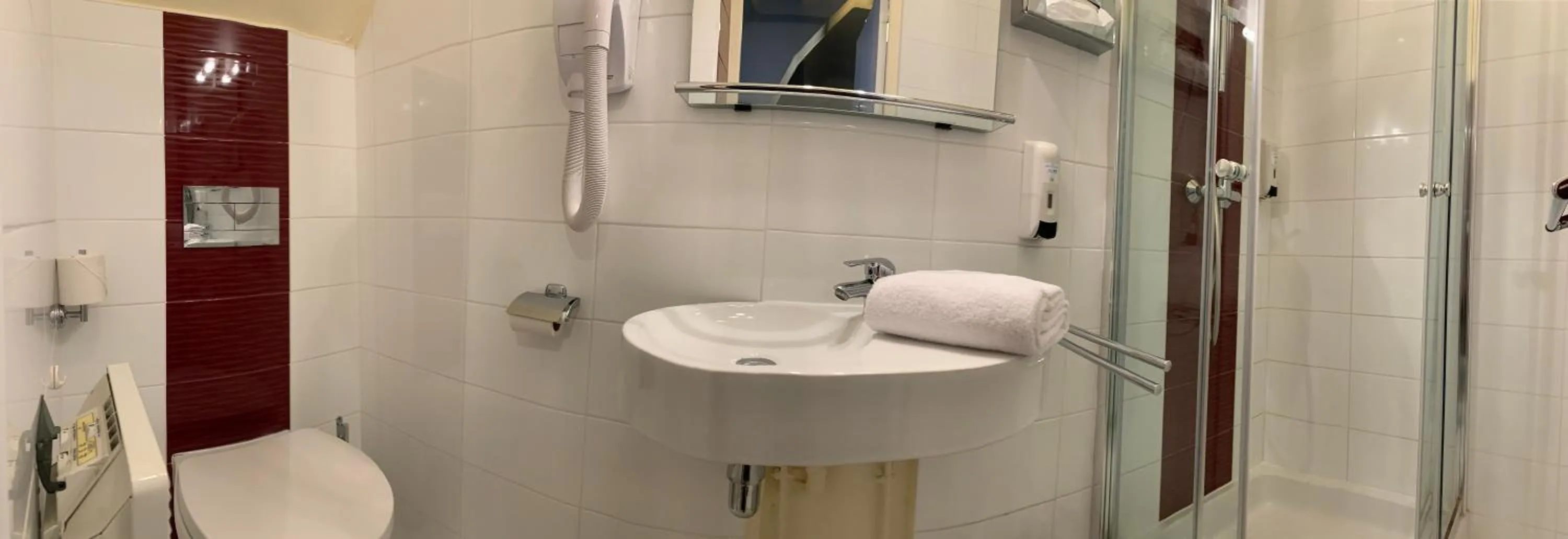 Bathroom in Au Petit Vivoin