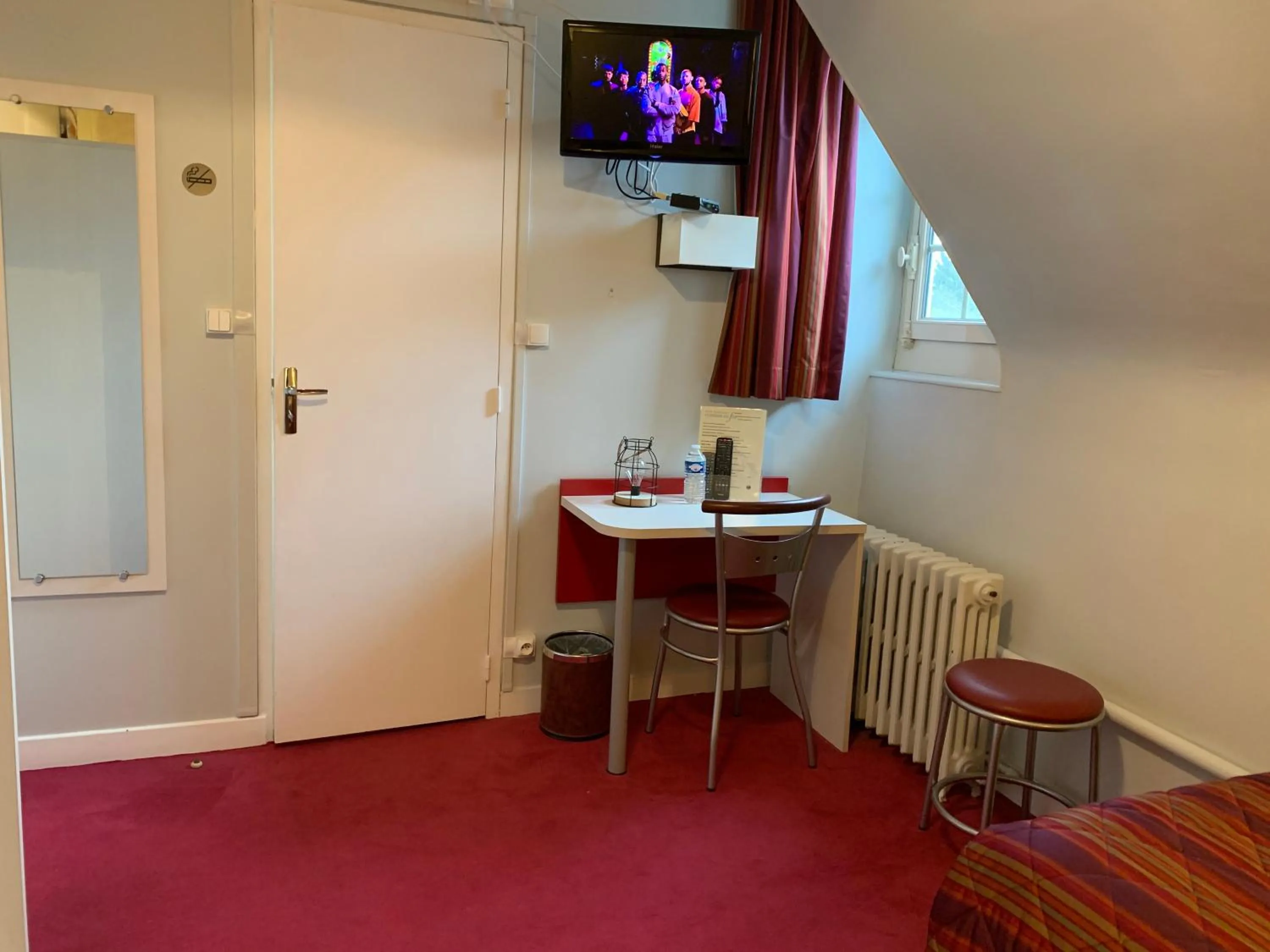 Seating area in Au Petit Vivoin