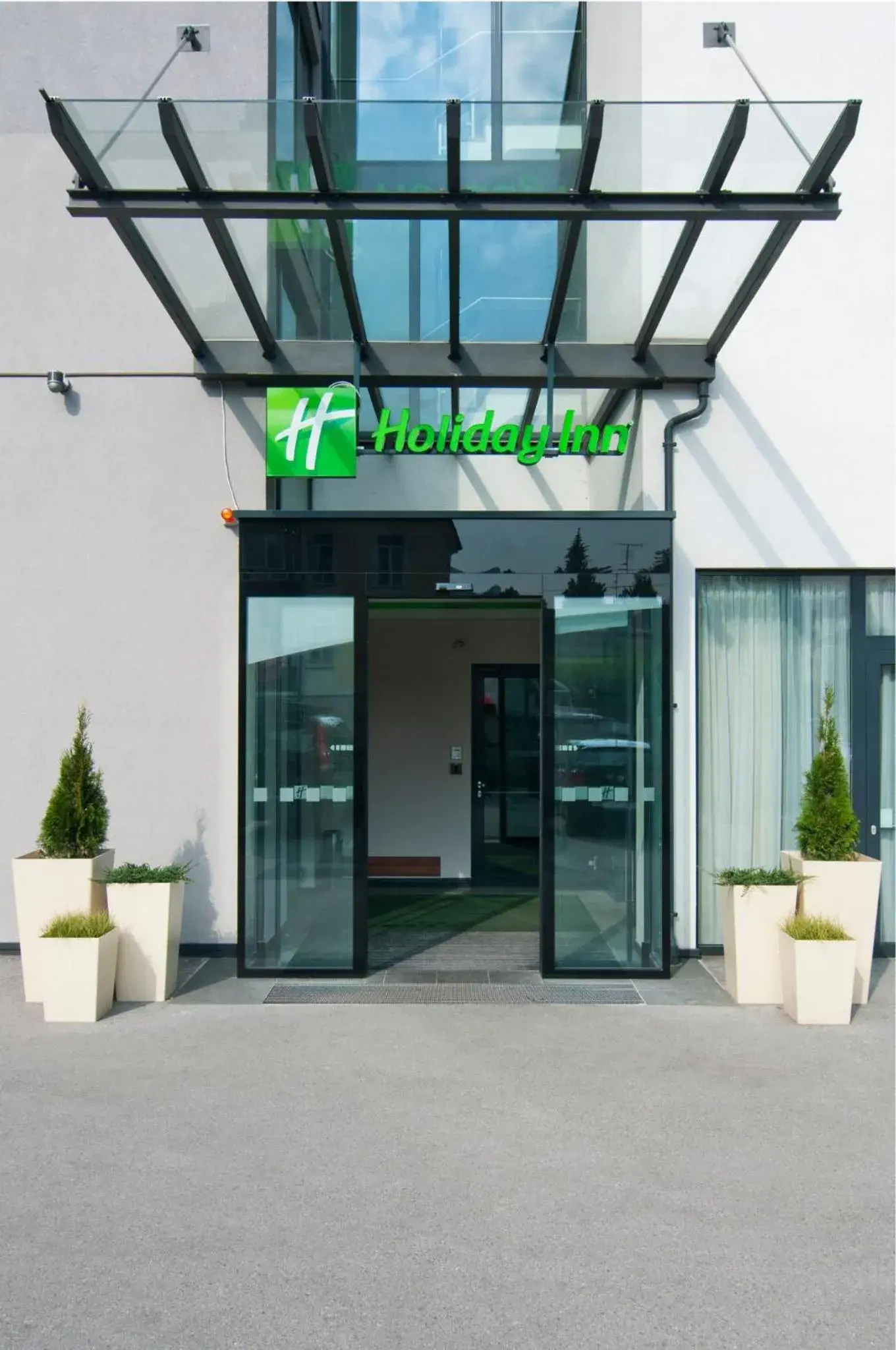Property building in Holiday Inn - Salzburg City by IHG Property building in Holiday Inn - Salzburg City by IHG