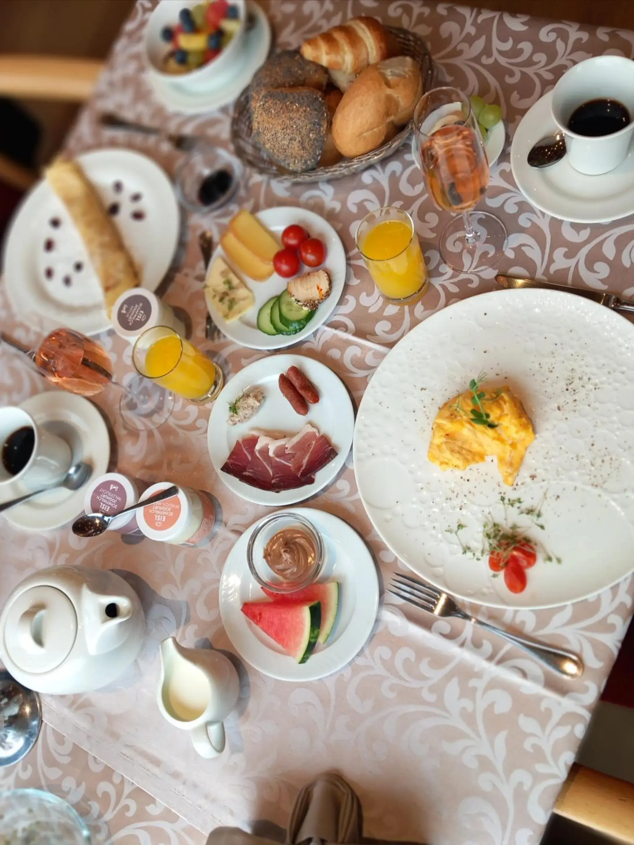 Restaurant/places to eat in Romantik Hotel Im Weissen Rössl am Wolfgangsee Restaurant/places to eat in Romantik Hotel Im Weissen Rössl am Wolfgangsee