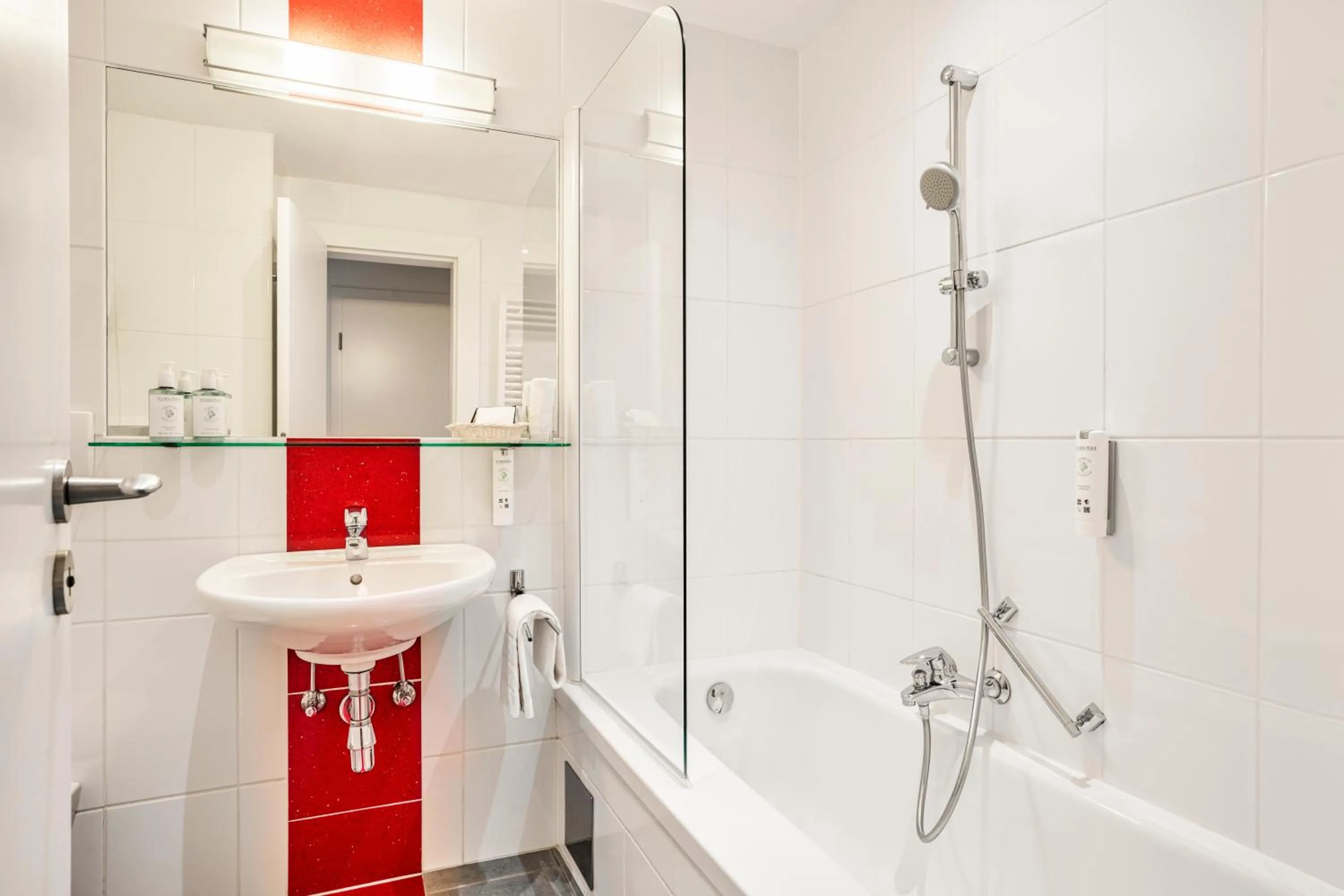 Bathroom in Romantik Hotel Im Weissen Rössl am Wolfgangsee