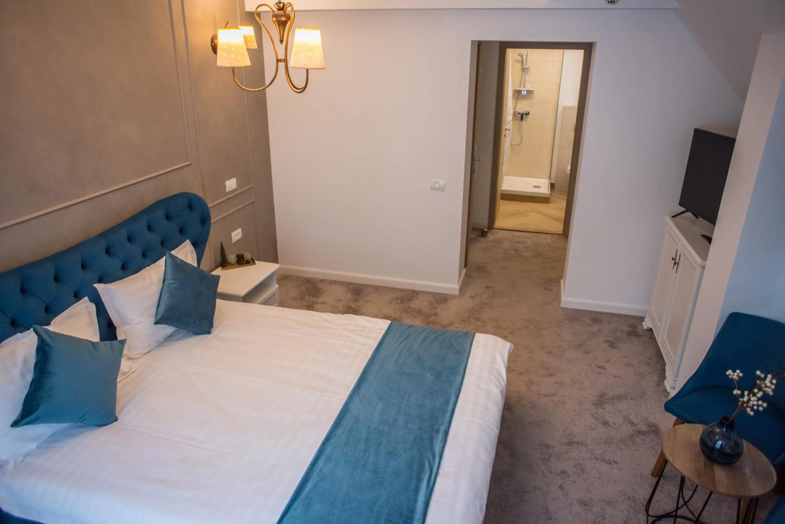 TV and multimedia, Bed in Boga Rooms