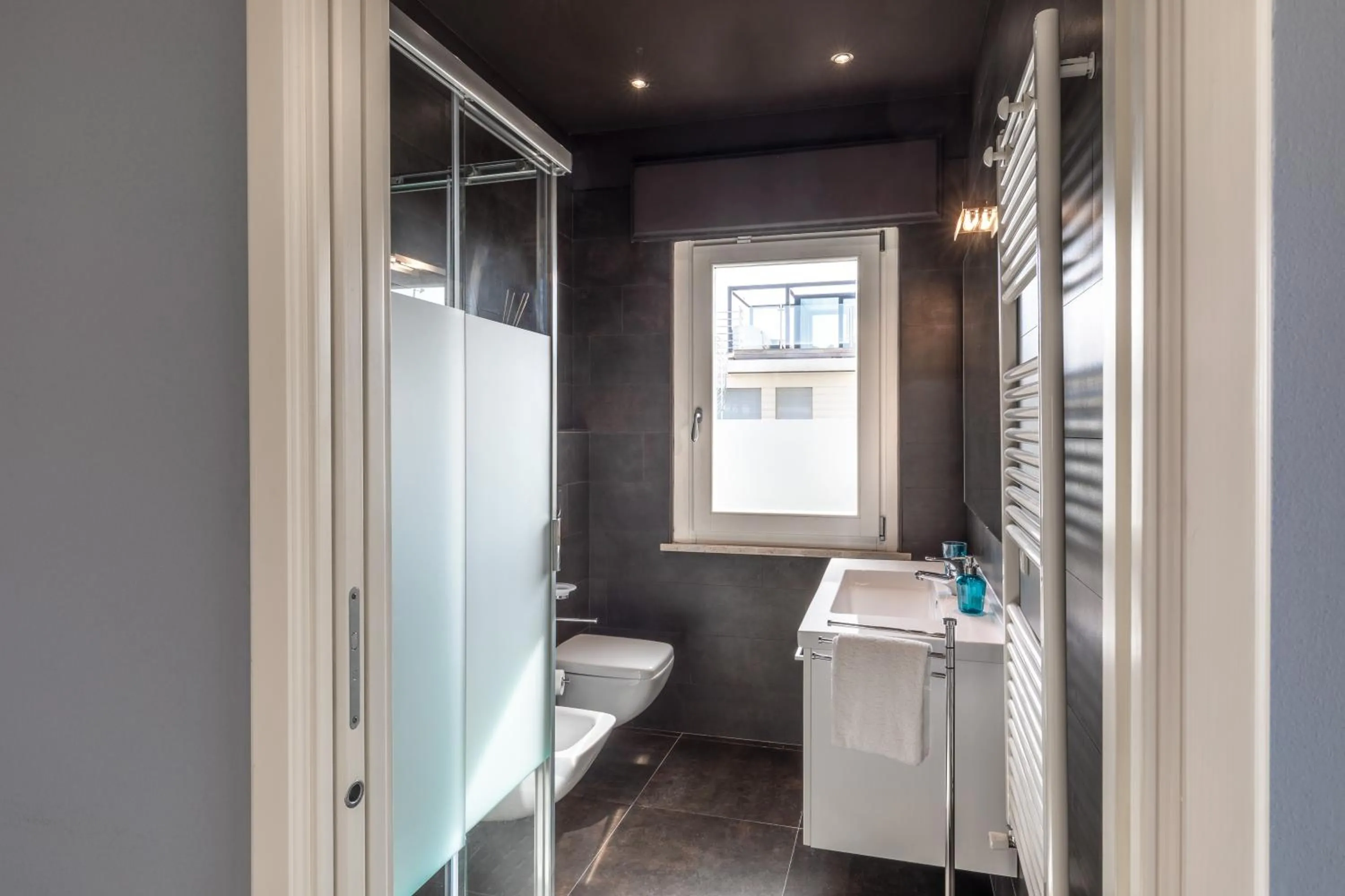 Shower in Viareggio Suite - Sea view apartment