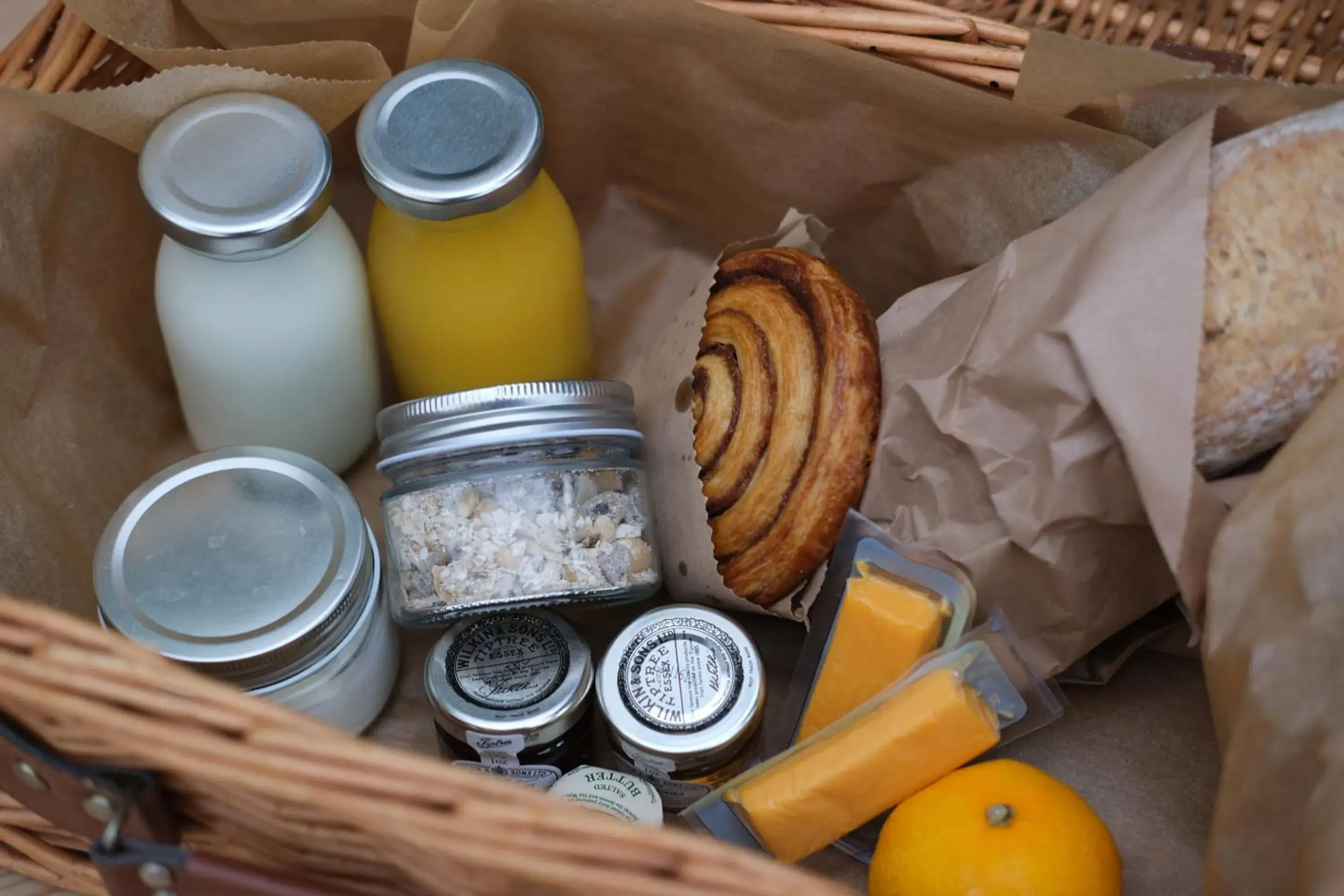 Breakfast in The Crown Inn Dial Post Breakfast in The Crown Inn Dial Post