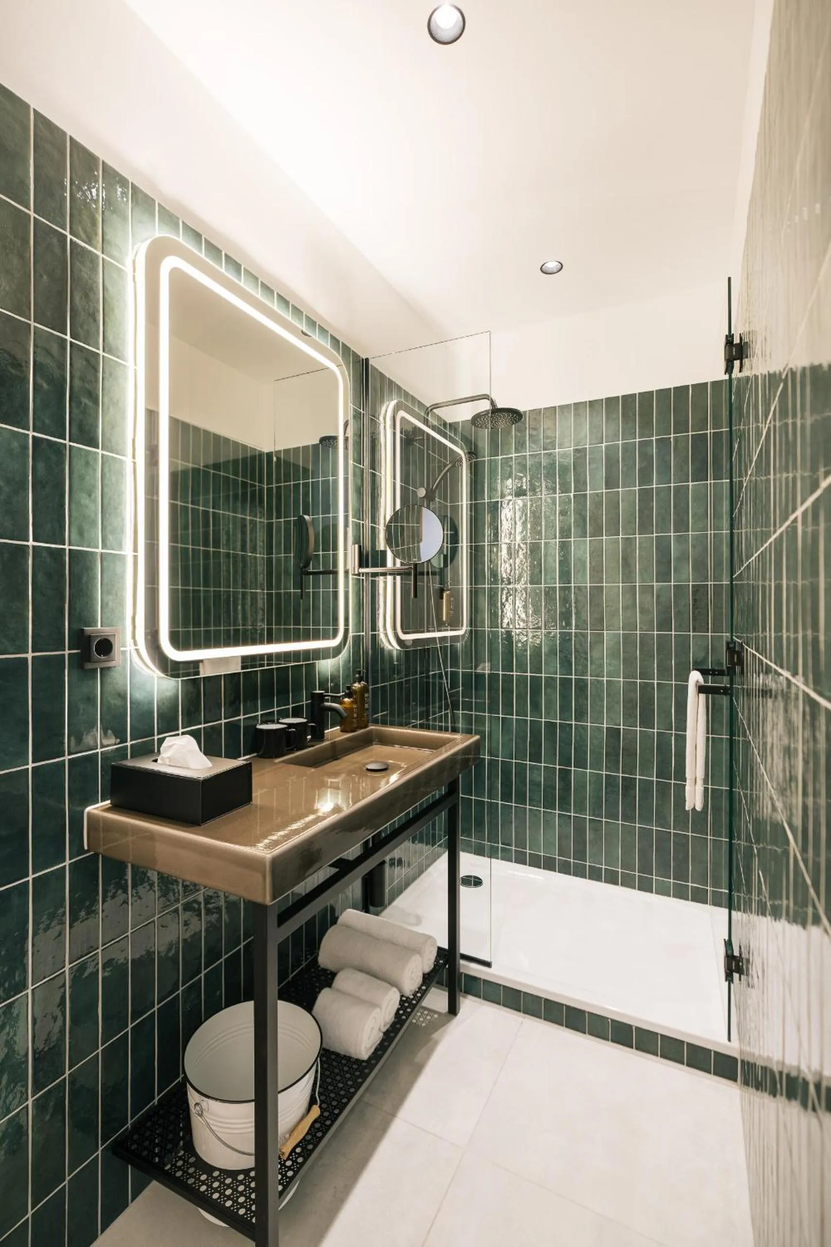 Bathroom in Bio-Hotel Schani Wienblick