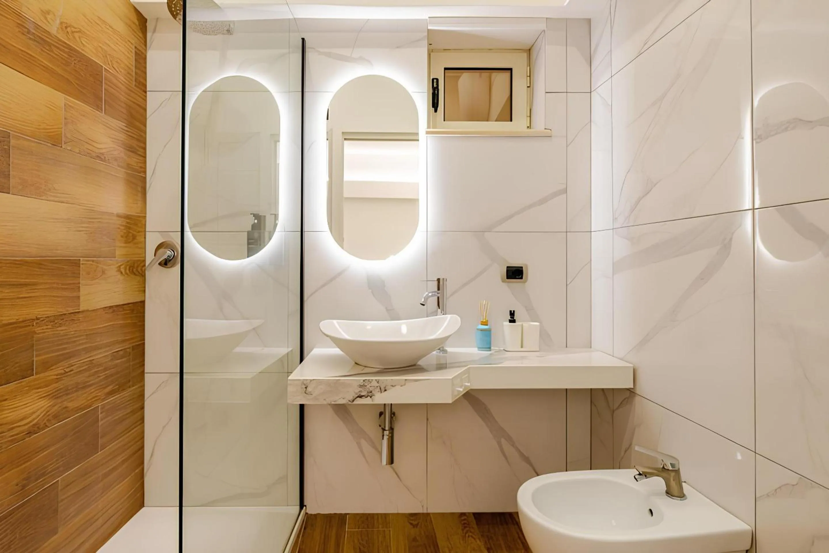 Bathroom in Pompei Plaza