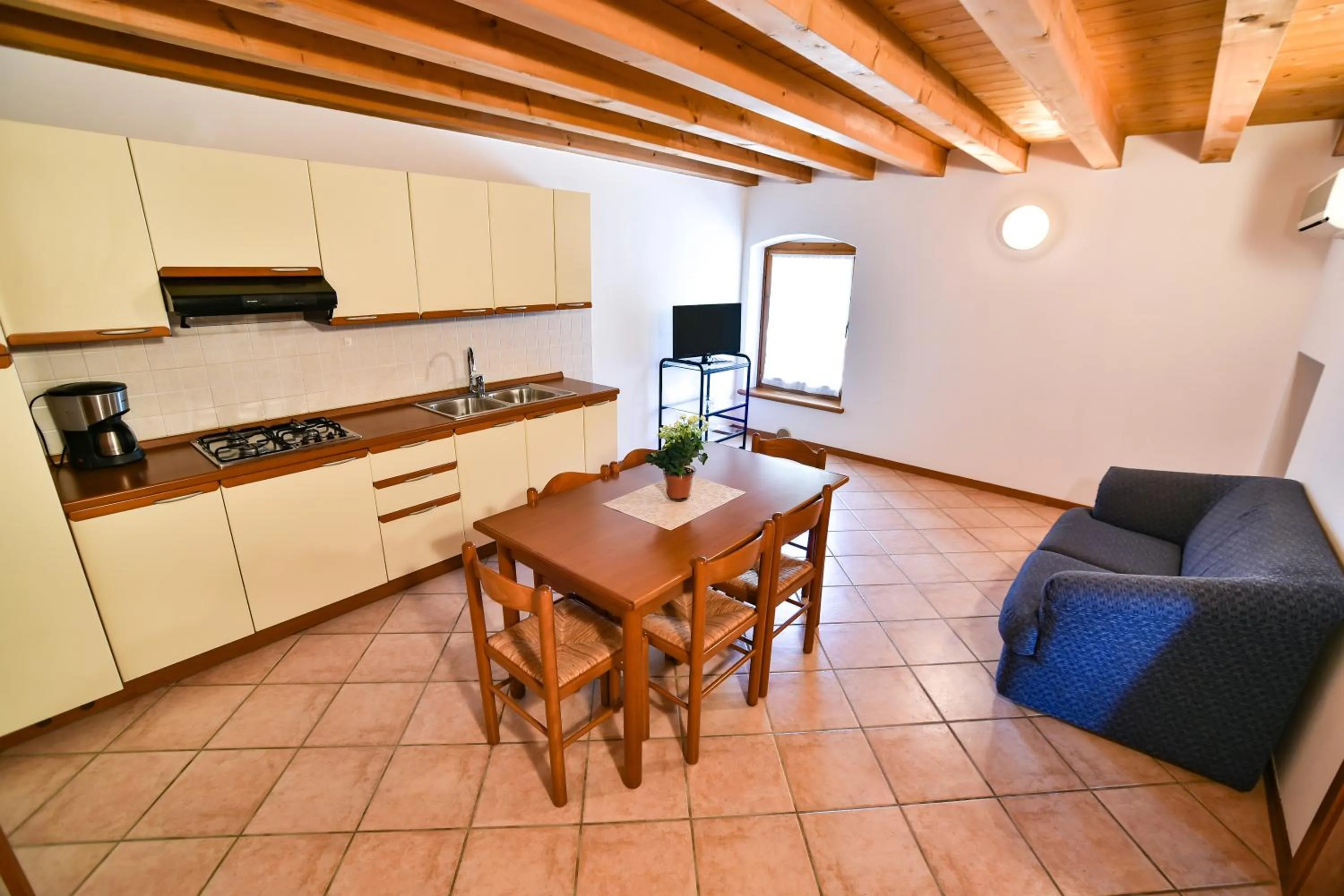 Dining area in AGRITURISMO COLOMBARE TEBOI