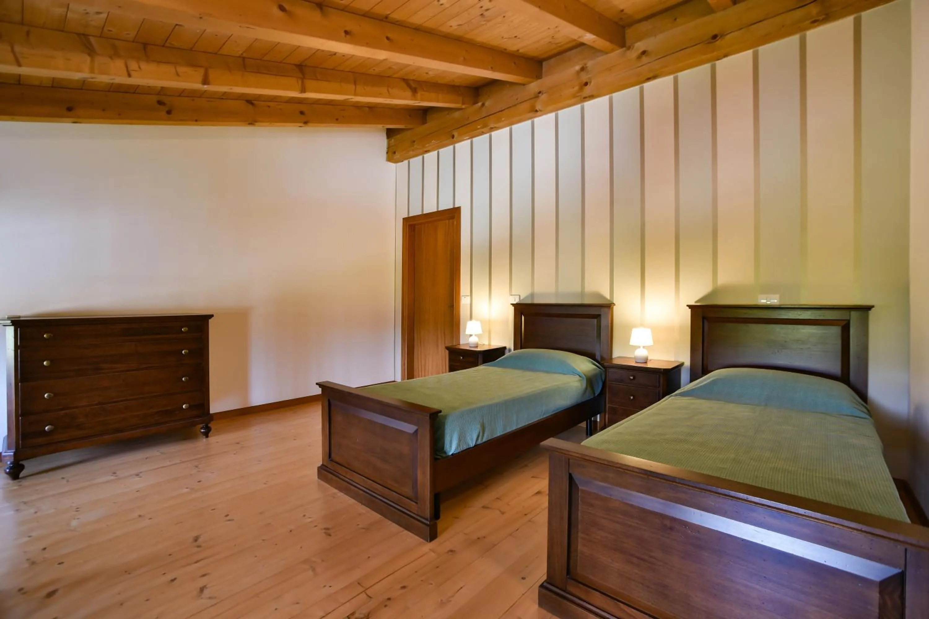 Tennis court, Bed in AGRITURISMO COLOMBARE TEBOI