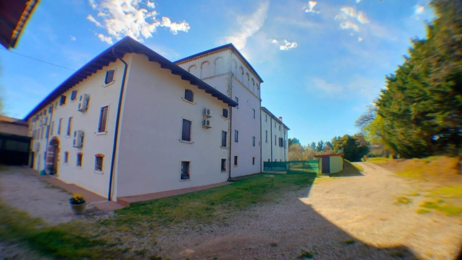 Parking in AGRITURISMO COLOMBARE TEBOI