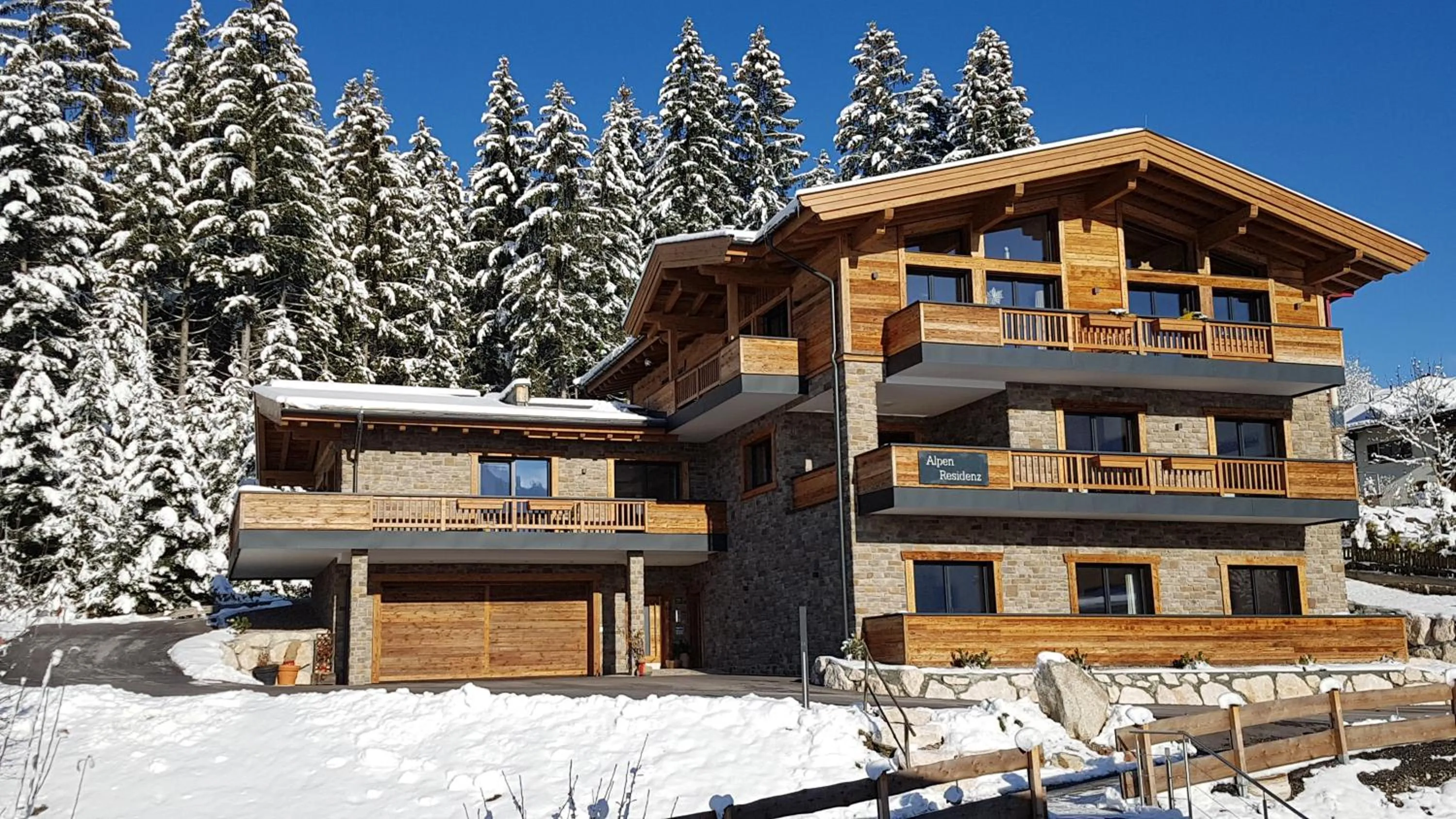Property building in Hotel Alpenpanorama