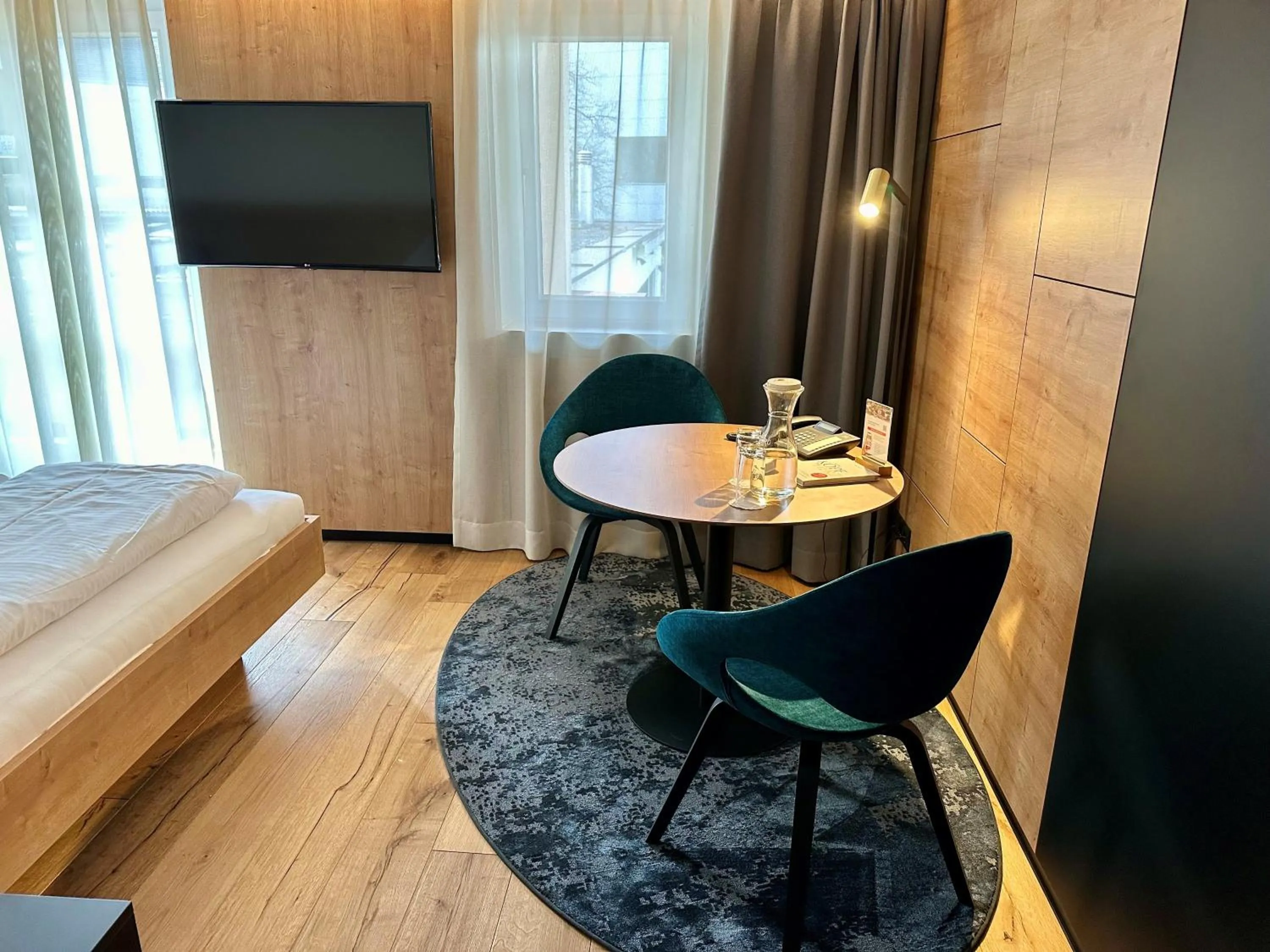 Photo of the whole room, Bed in Sonne 1806 - Hotel am Campus Dornbirn