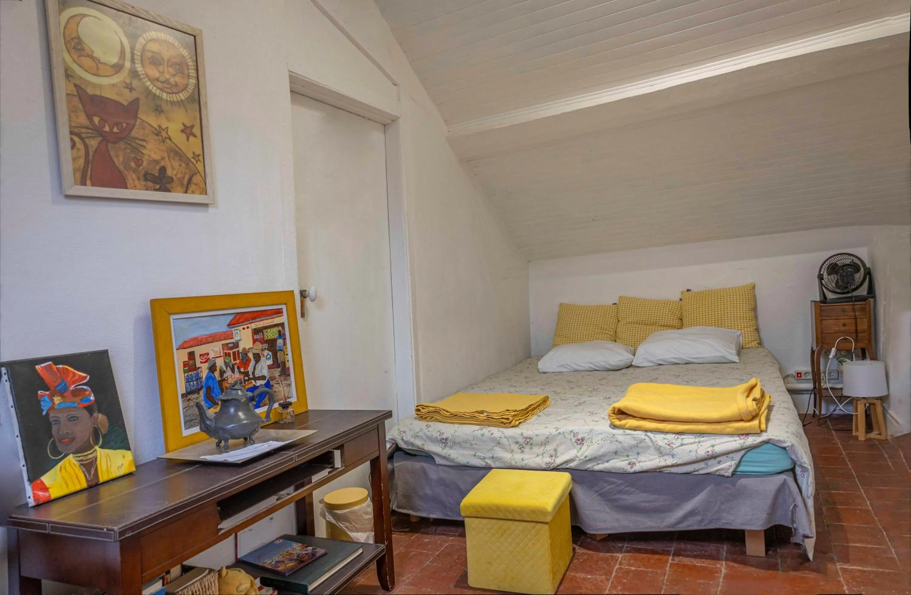 Photo of the whole room, Bed in Chambre d'Hôtes Les Jardins de Marie, SCI Charles III
