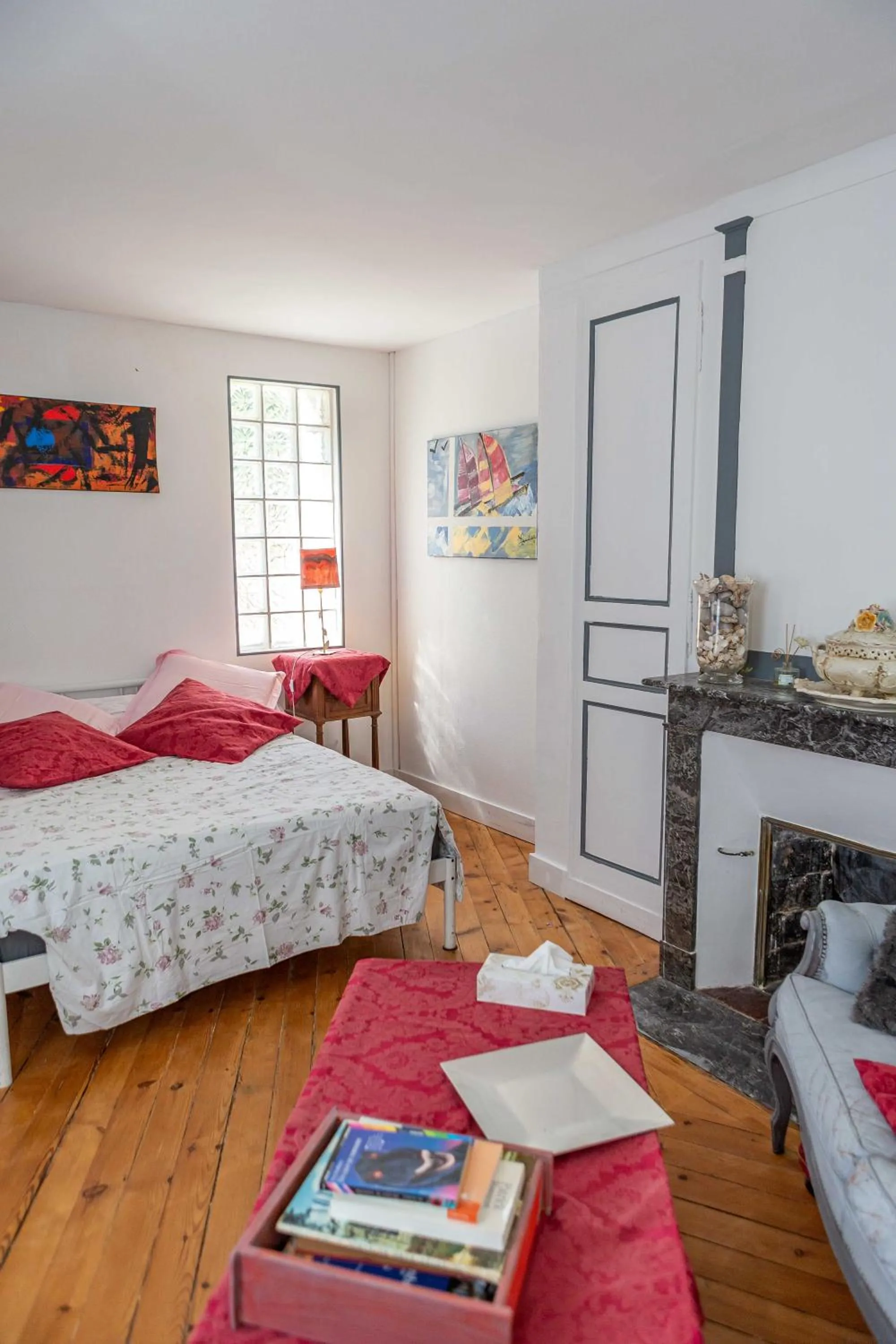 Property building, Bed in Chambre d'Hôtes Les Jardins de Marie, SCI Charles III