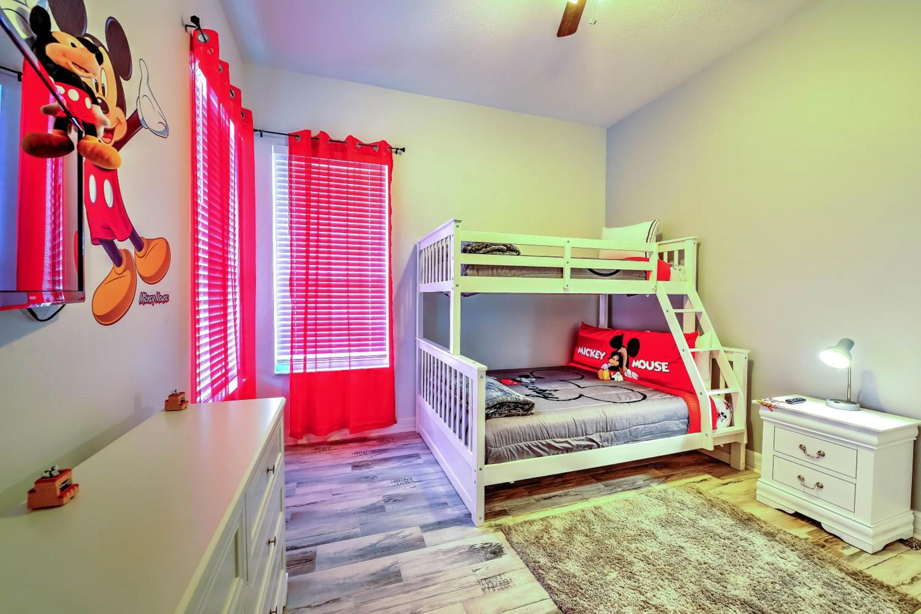 Property building in Private Pool, Game Room, Near Disney And Universal!!