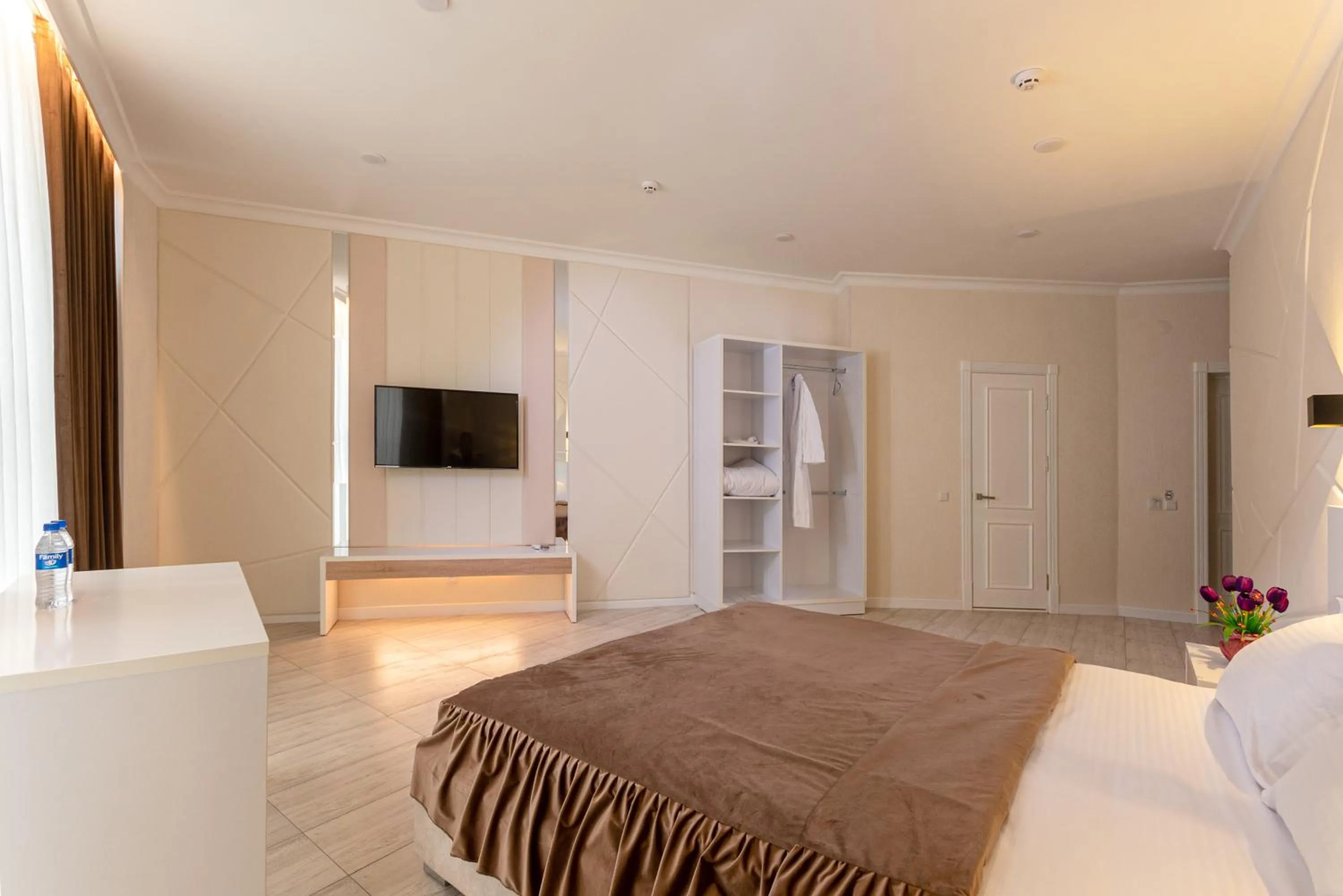 Bed in Tantana Hotel