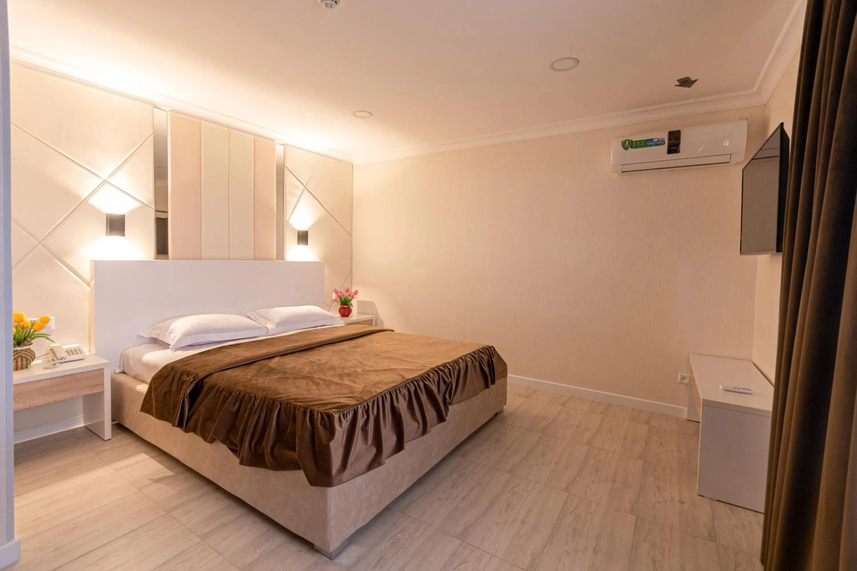 Bed in Tantana Hotel