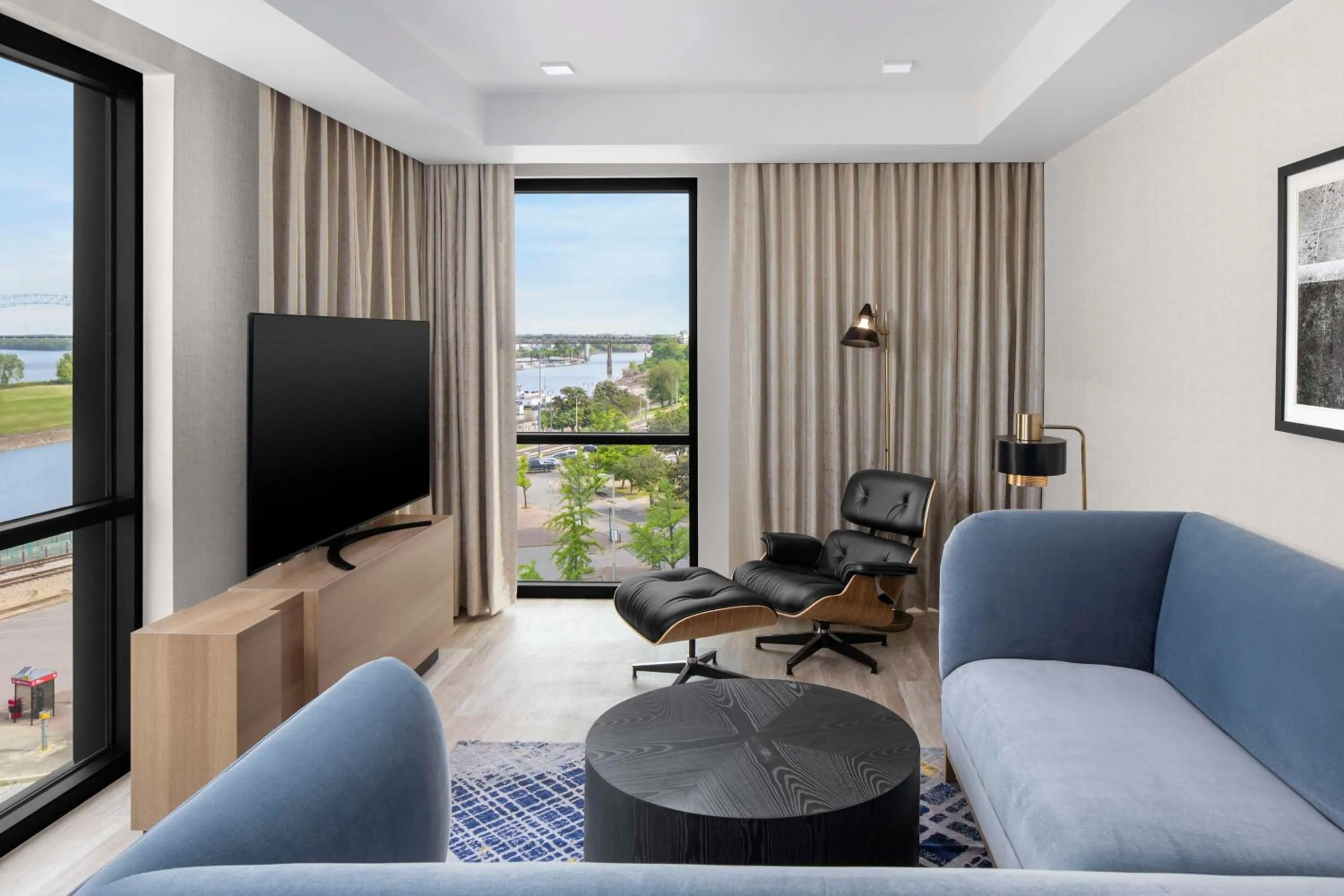 TV and multimedia in Hyatt Centric Beale Street Memphis