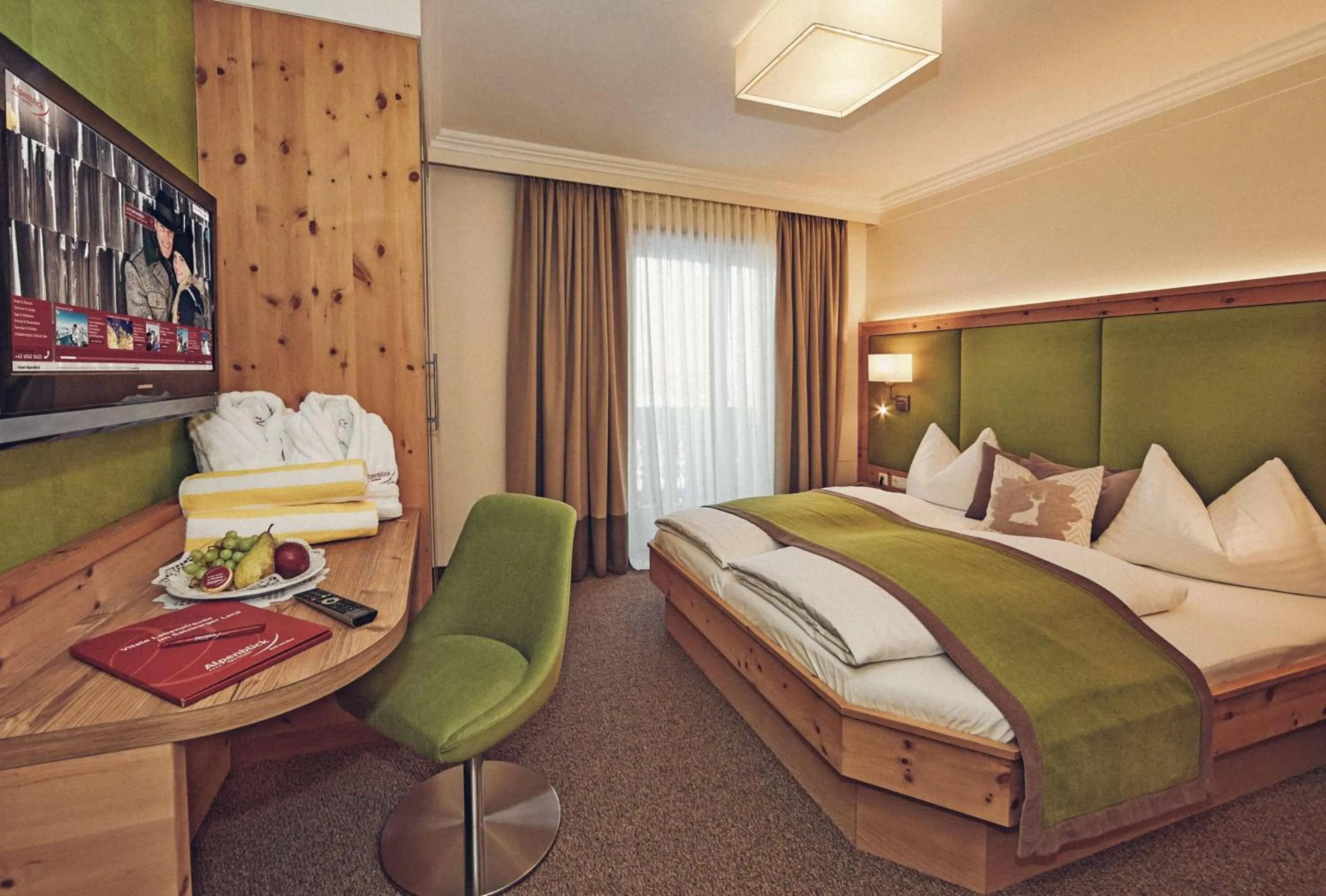 Photo of the whole room, Bed in Superior Sport und Familienresort Alpenblick