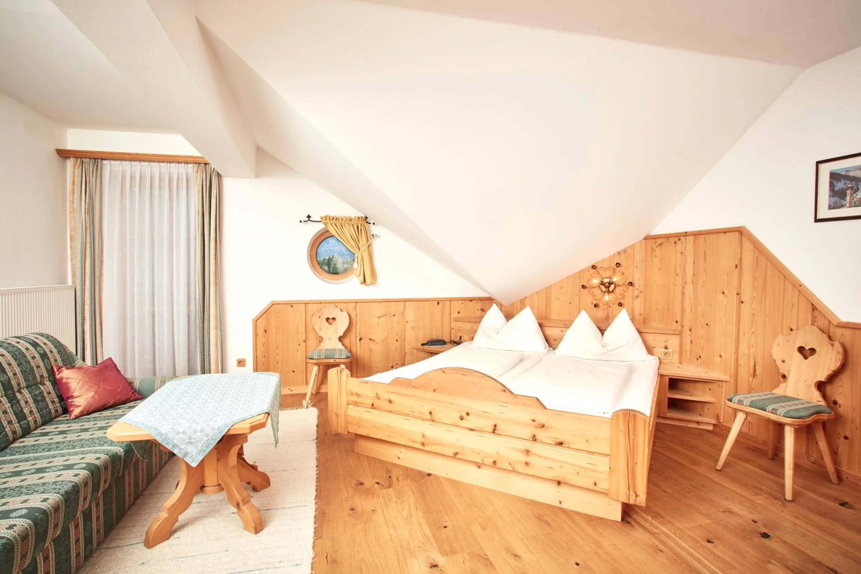 Photo of the whole room, Bed in Bloberger Hof