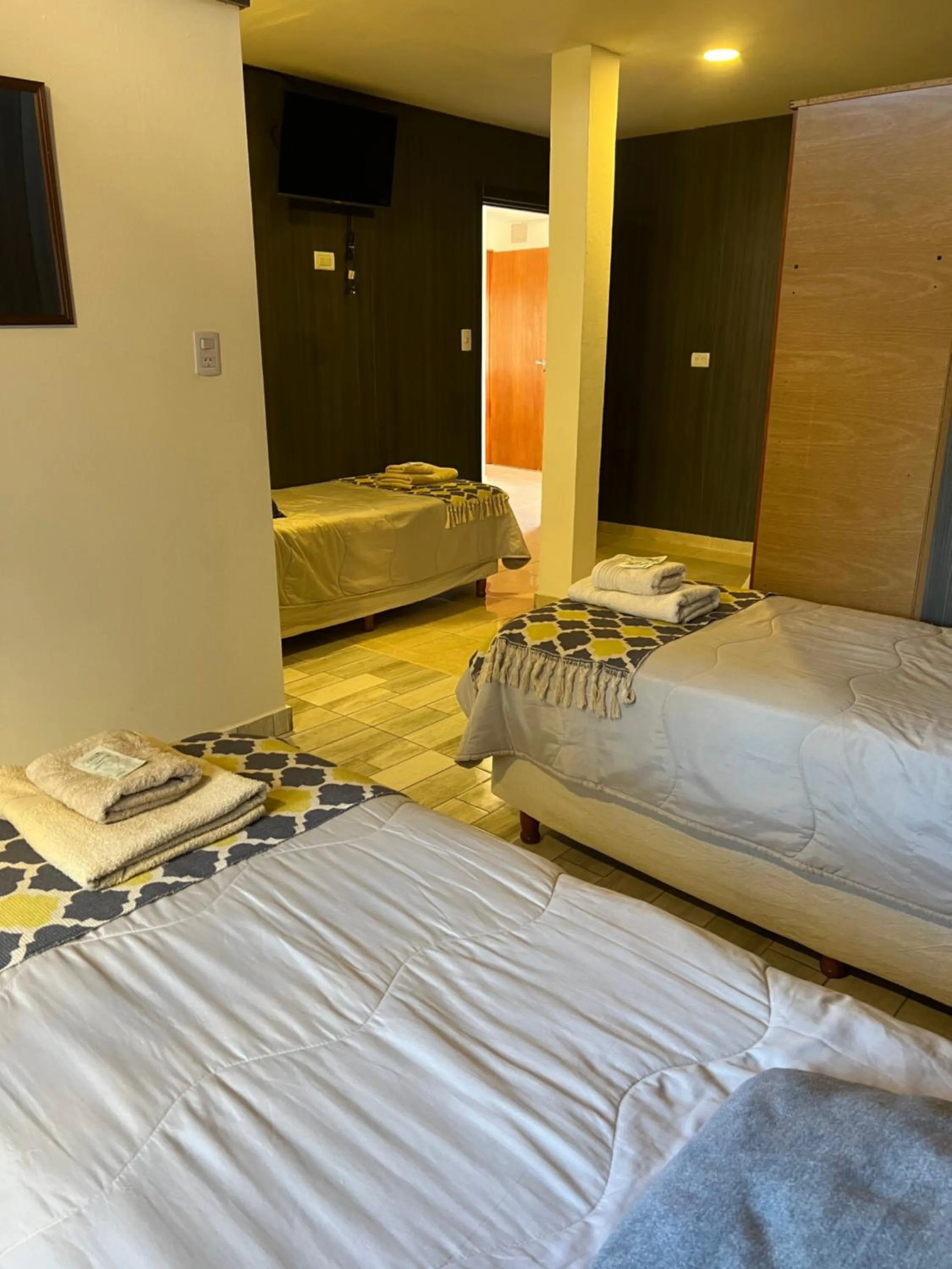 Photo of the whole room, Bed in MS Hotel Campos 26