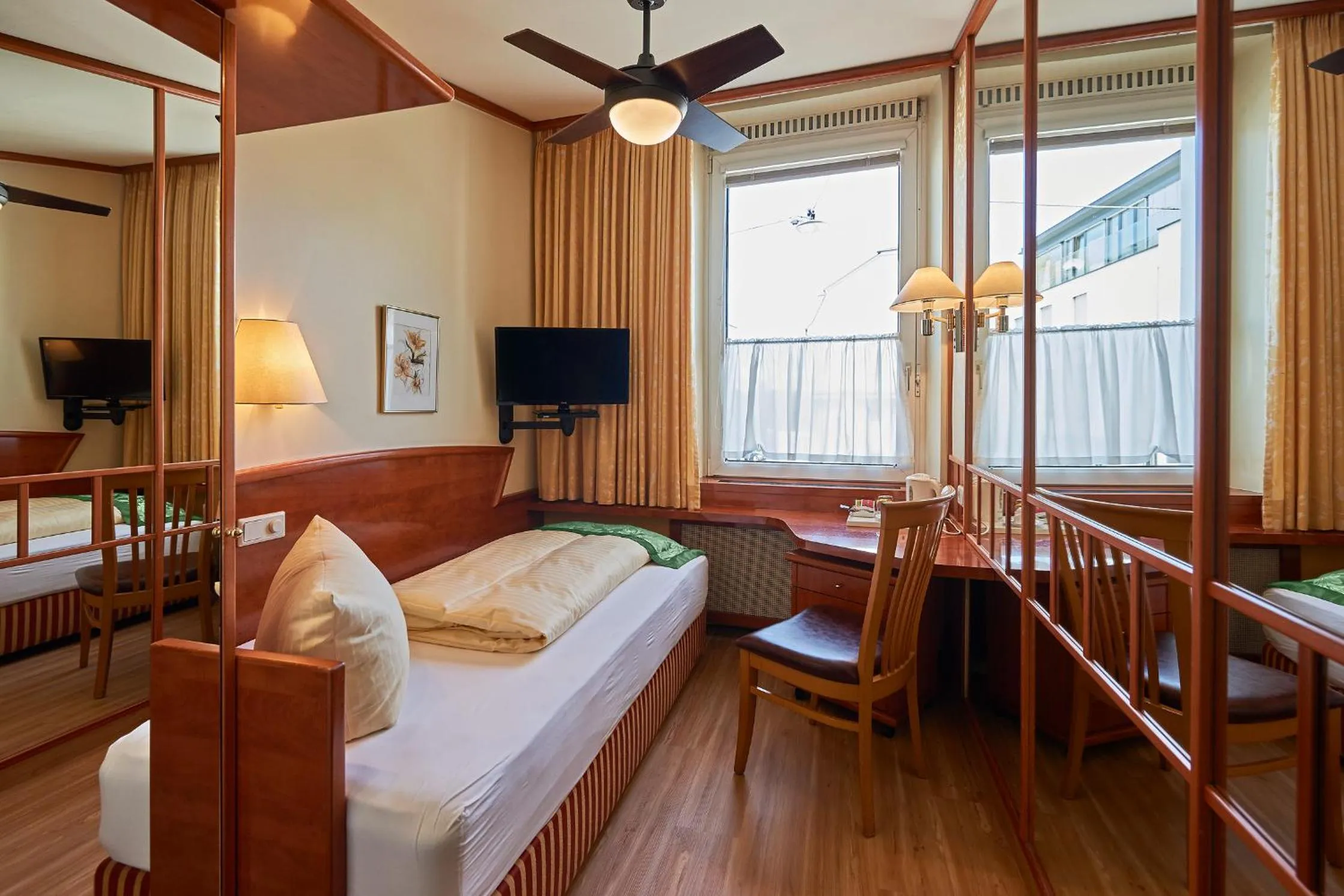 Photo of the whole room, Bed in Hotel Bodensee