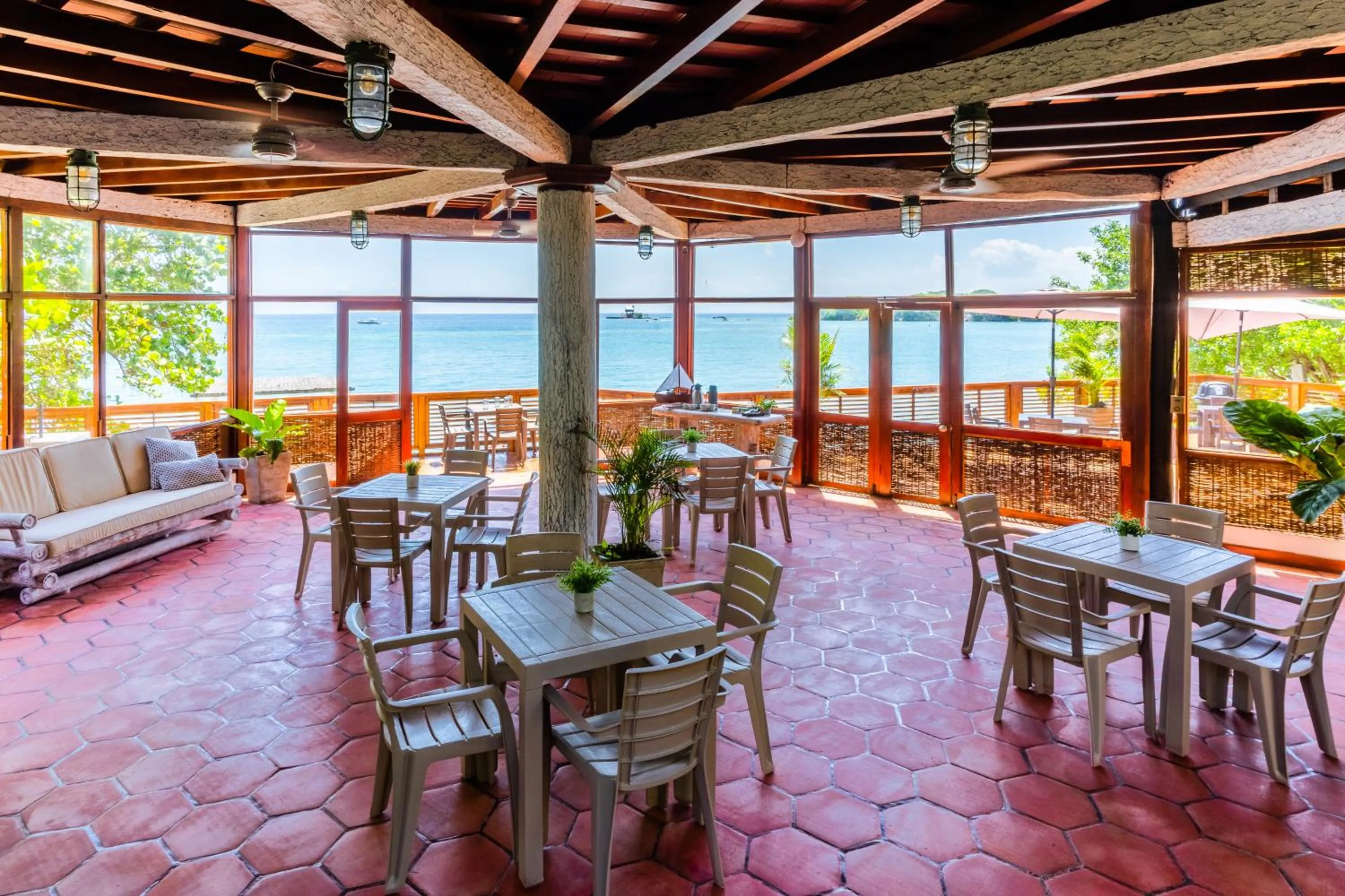 Restaurant/places to eat in Rosario EcoHotel - Islas del Rosario