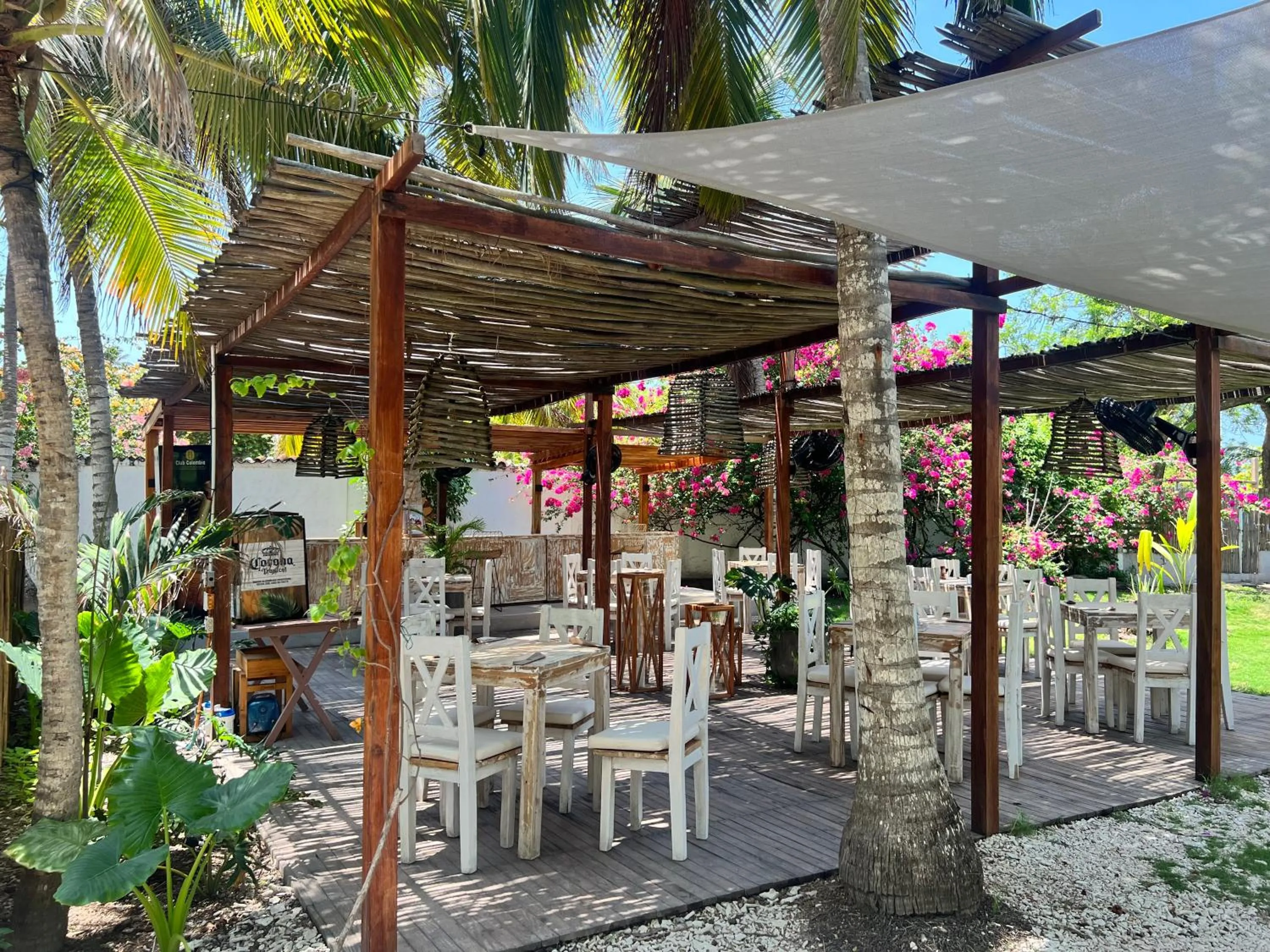 Restaurant/places to eat in Rosario EcoHotel - Islas del Rosario