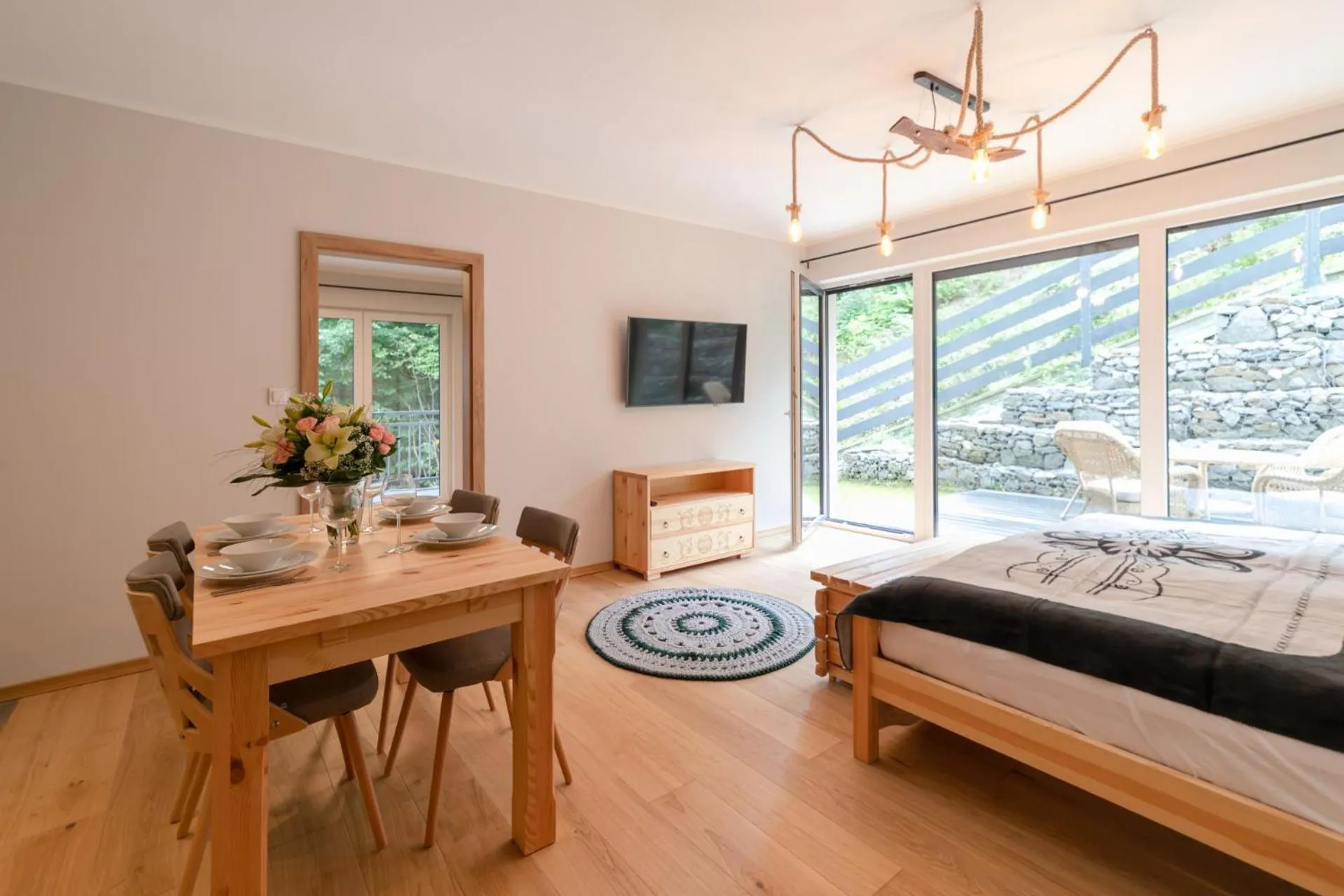 Bed in Apartamenty Pod Stokiem 200 m do kolejki Na Skrzyczne - szczyrk apartamenty