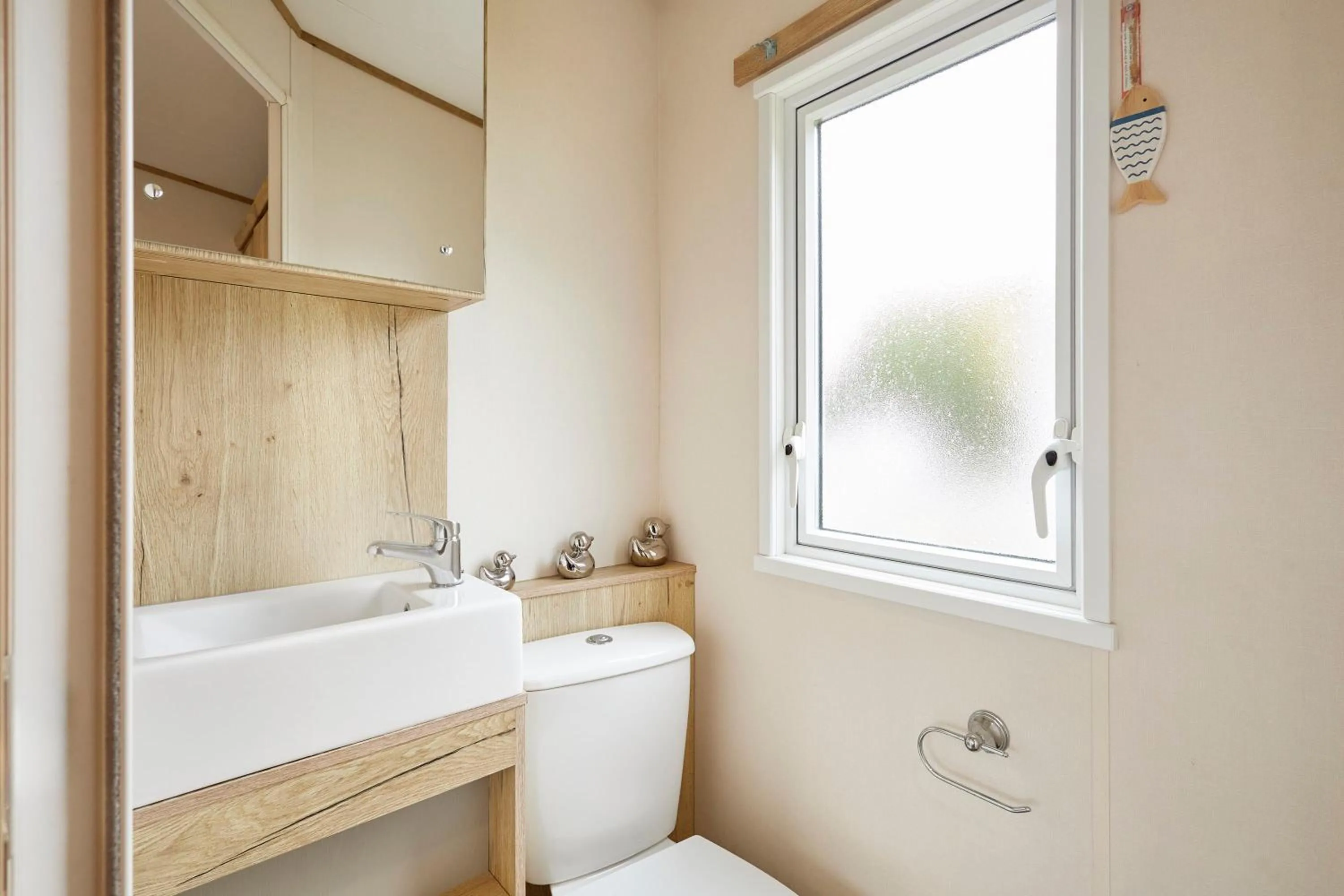 Toilet in Squirrel Lodge with Hot Tub