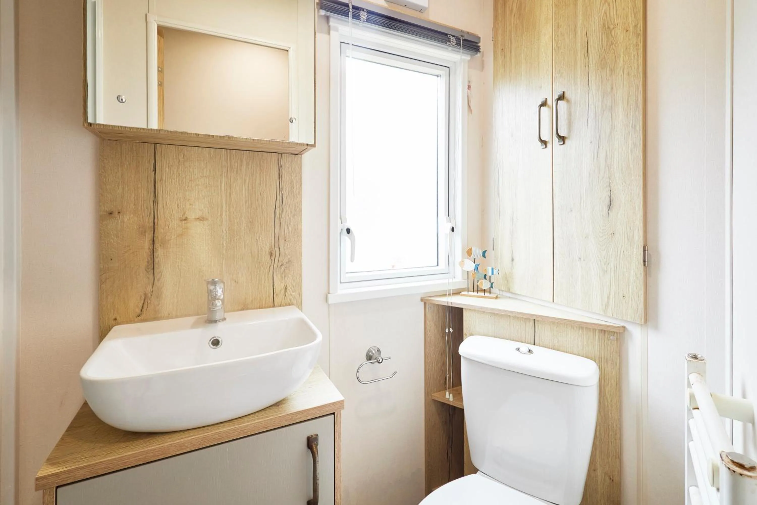 Toilet in Squirrel Lodge with Hot Tub