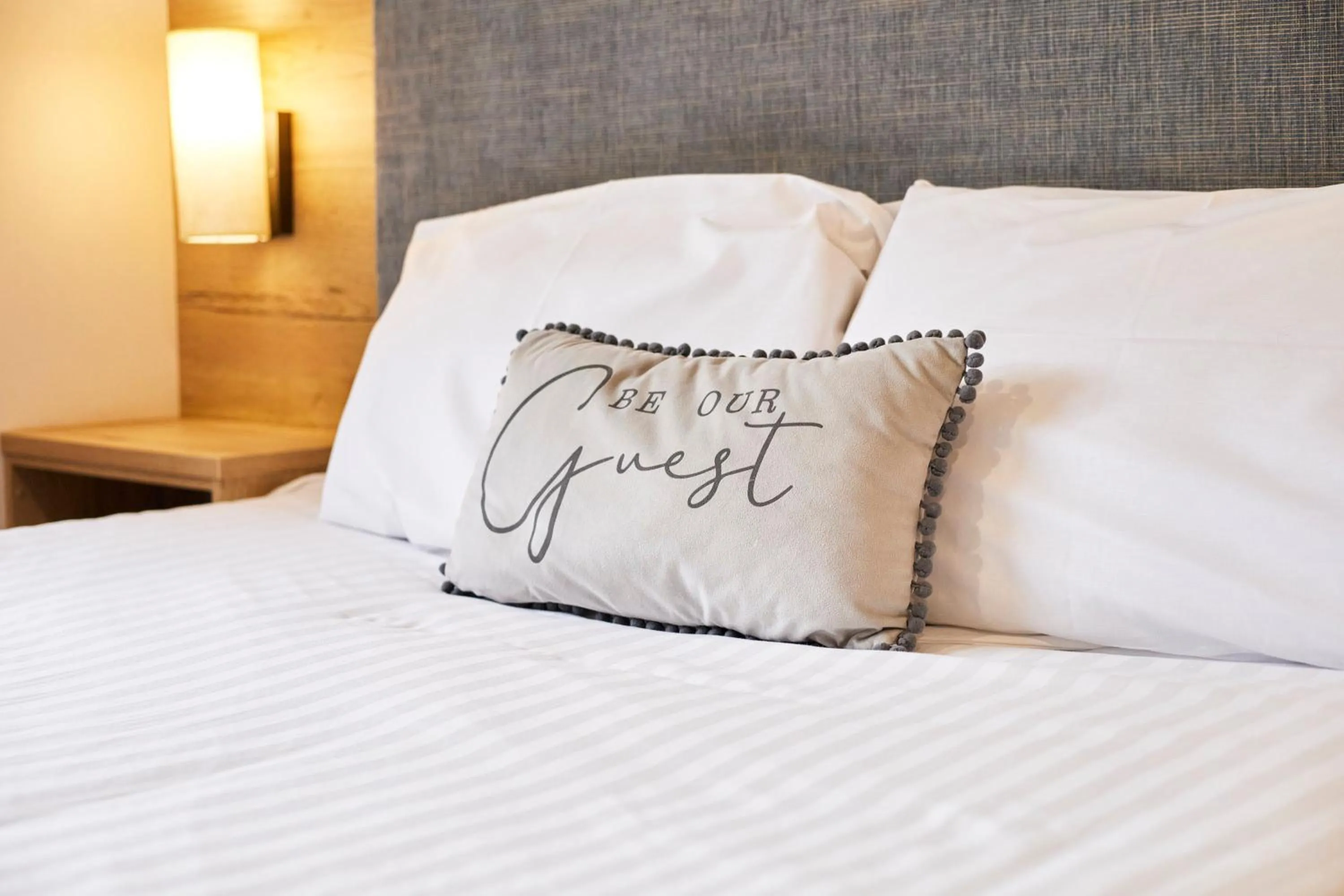 Bed in Squirrel Lodge with Hot Tub