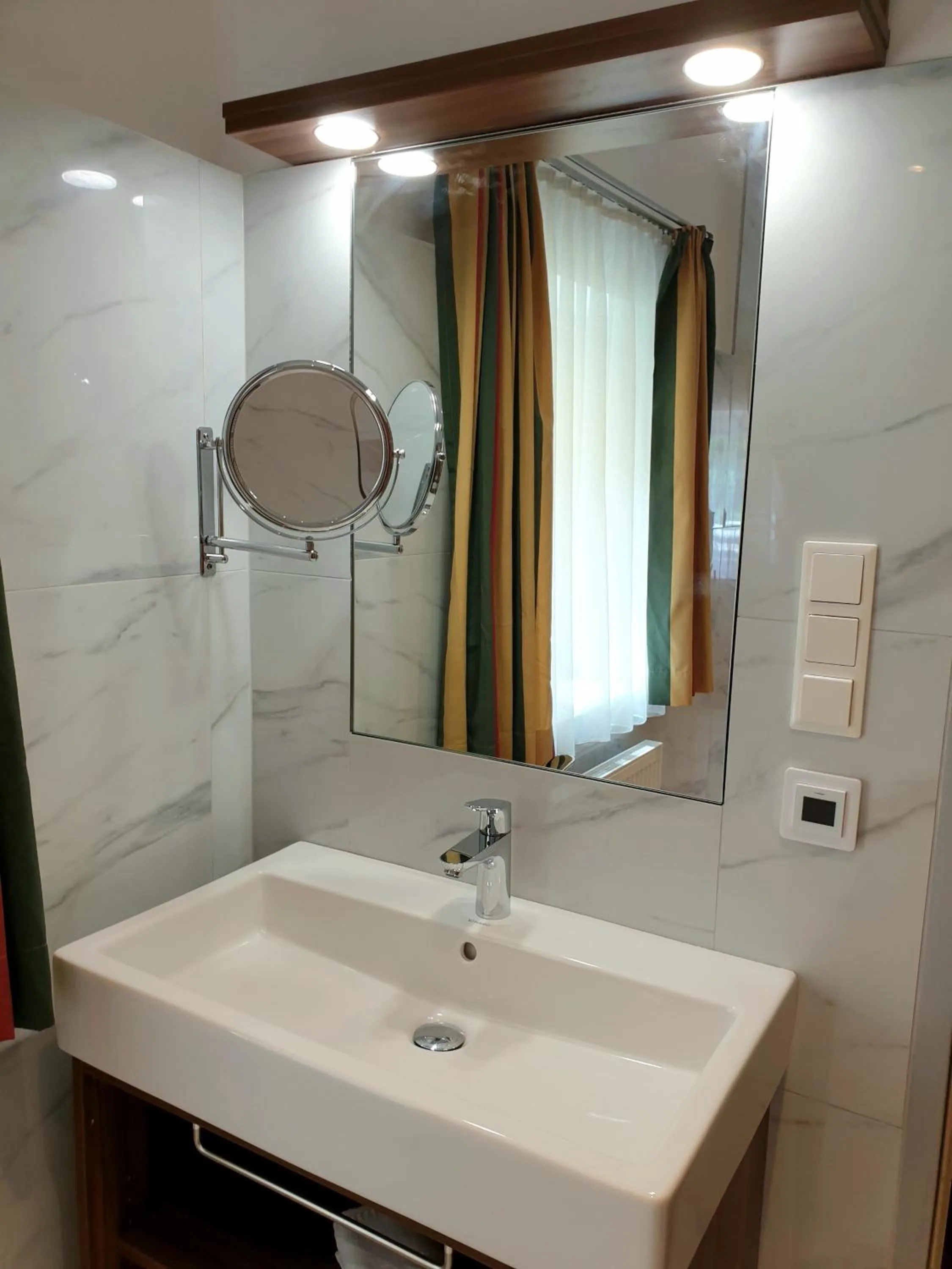 Bathroom in Hotel Via Roma