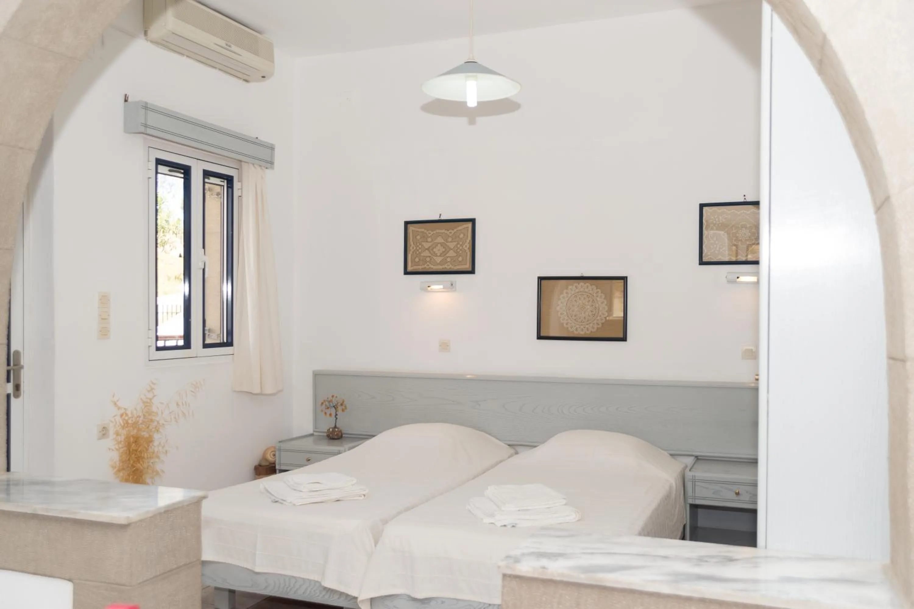 Bed in Captain Manos Studio Apartments