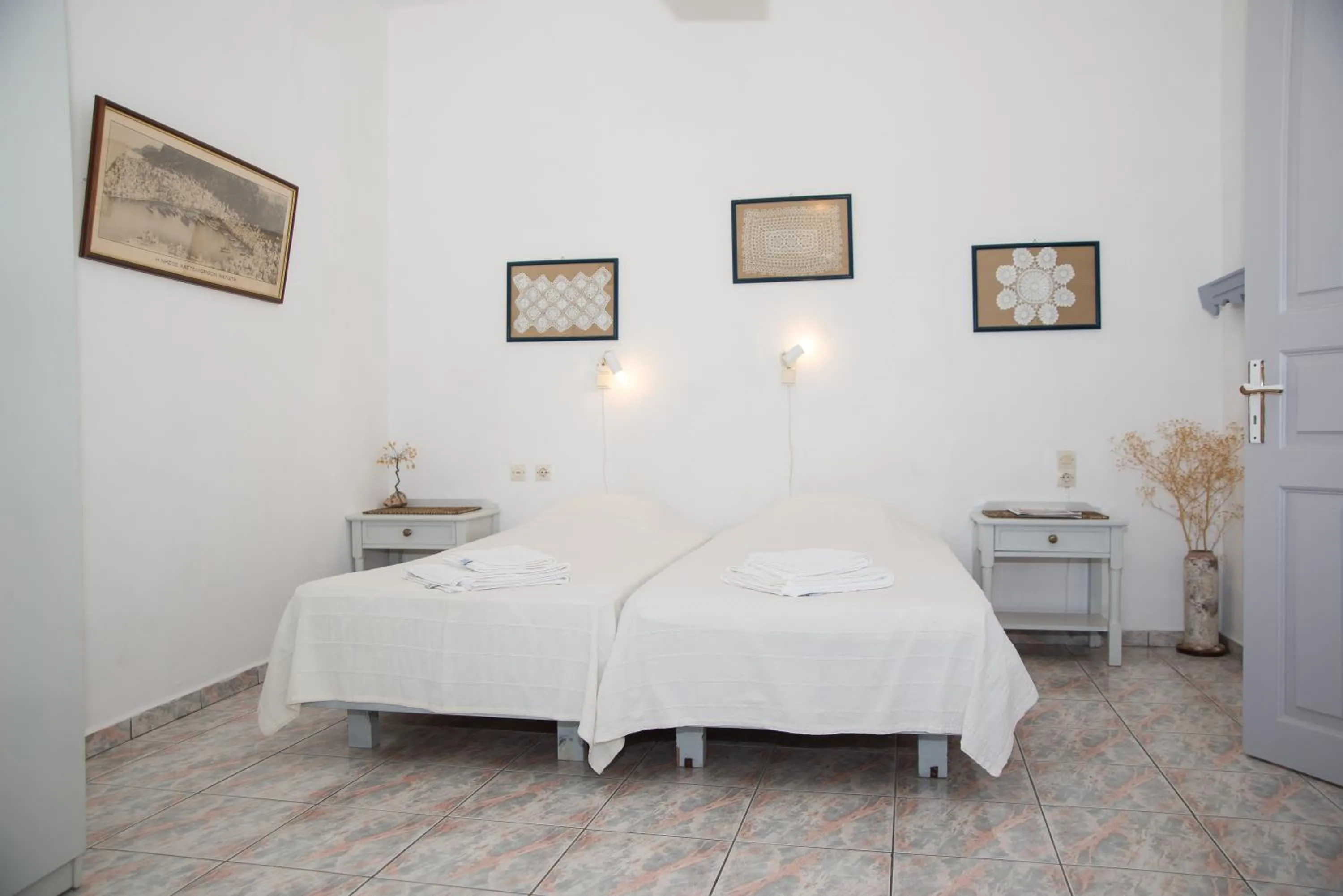 Bed in Captain Manos Studio Apartments