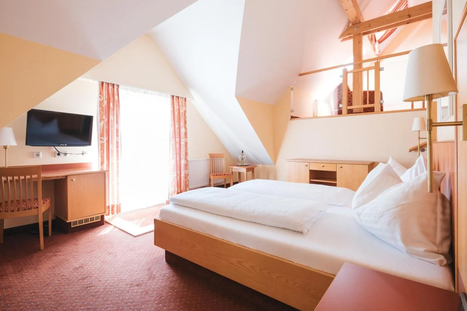 Bedroom, Bed in Hotel am Marktplatz - Landgasthof Wratschko - Gamlitz