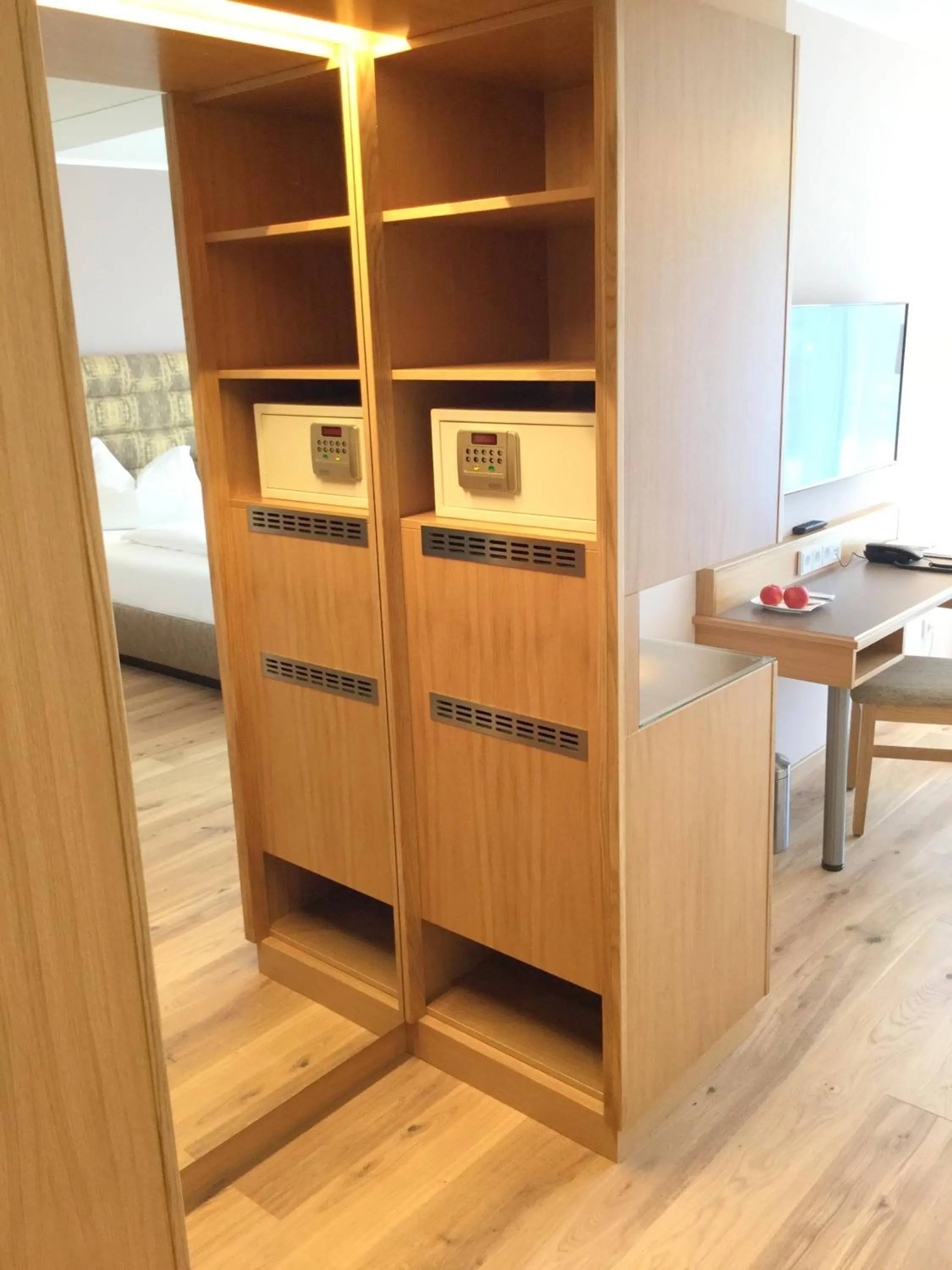 Photo of the whole room, Bed in Hotel am Marktplatz - Landgasthof Wratschko - Gamlitz