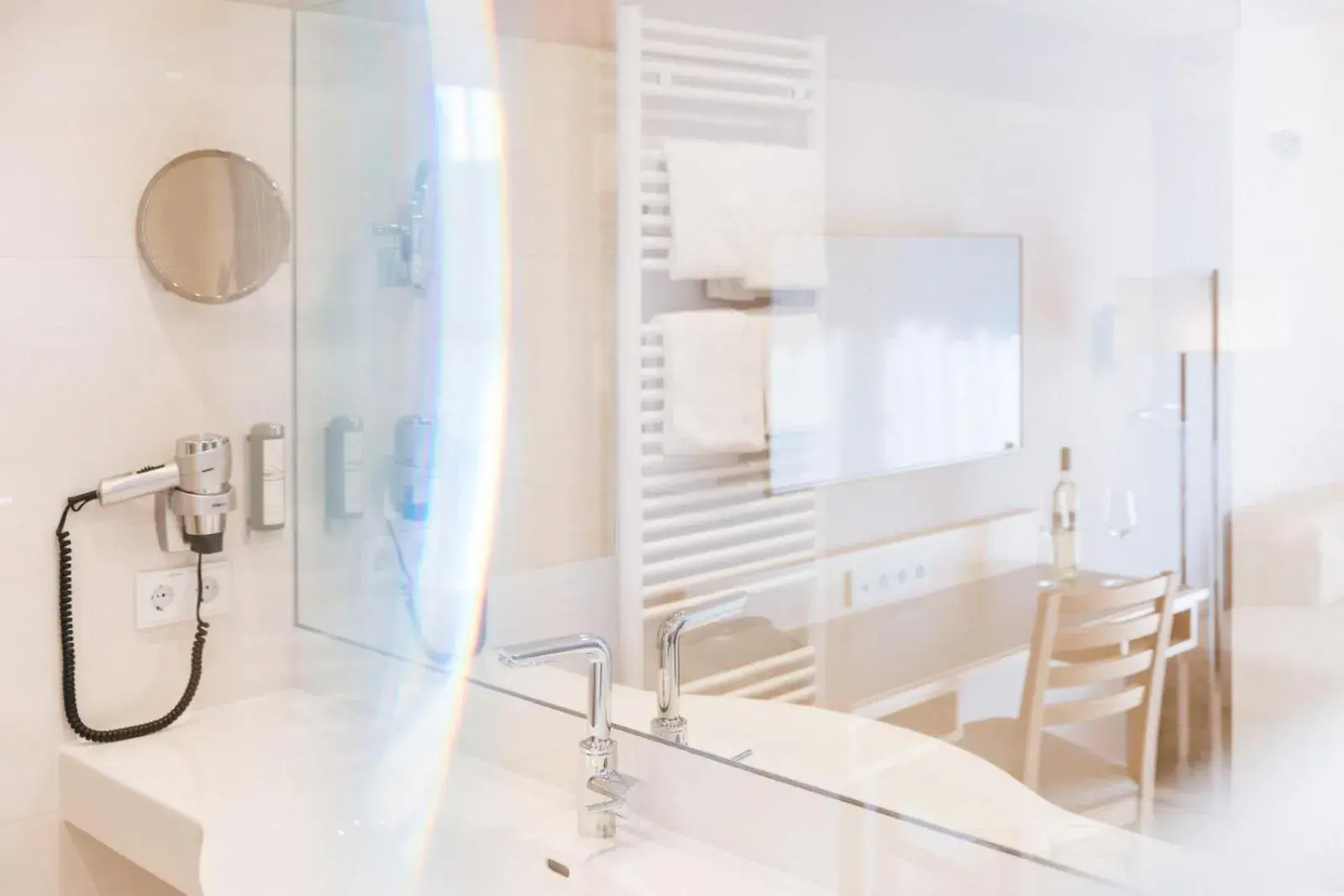 Comfort Double Room with Balcony and Air Conditioning - single occupancy in Hotel am Marktplatz - Landgasthof Wratschko - Gamlitz Comfort Double Room with Balcony and Air Conditioning - single occupancy in Hotel am Marktplatz - Landgasthof Wratschko - Gamlitz