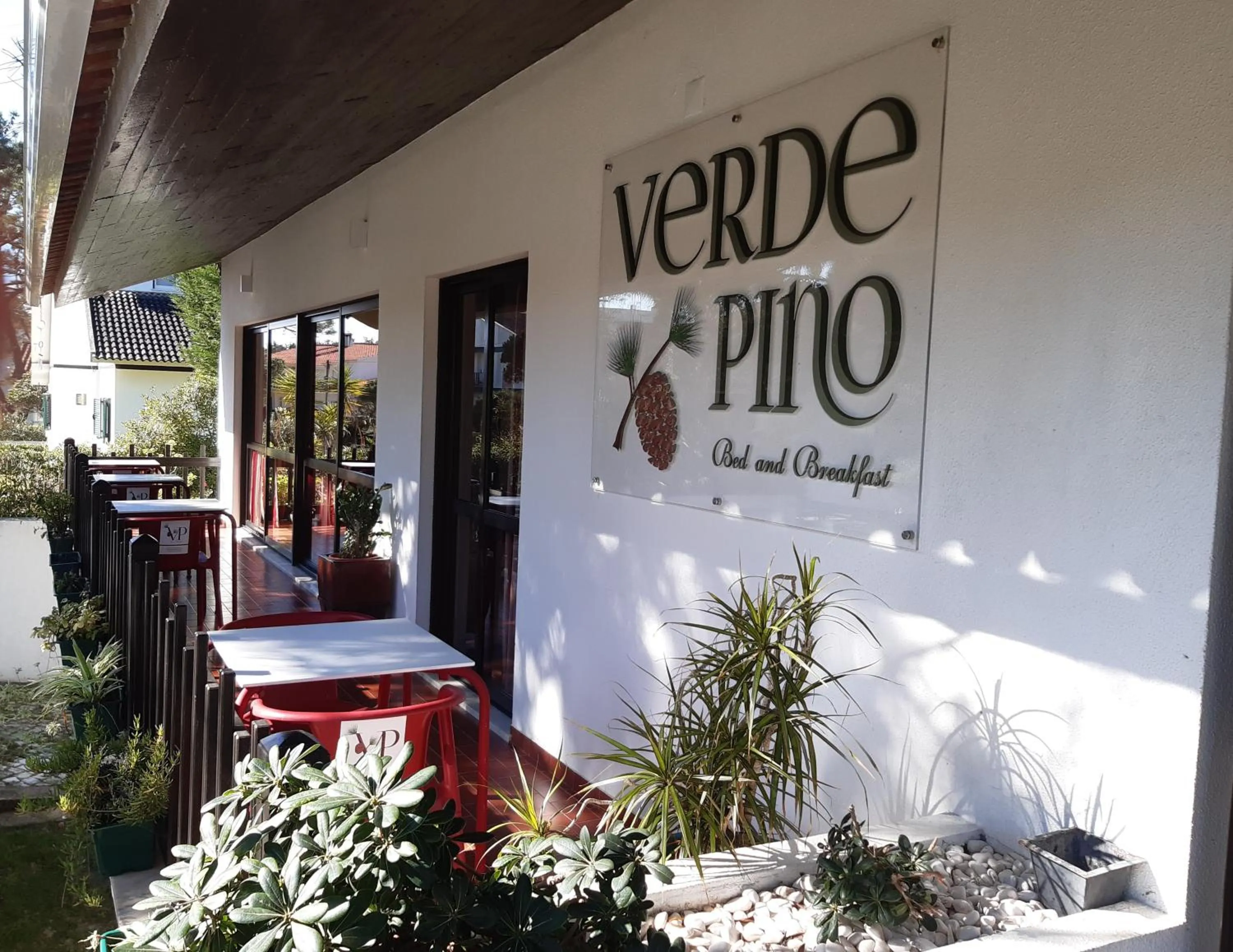 Property building in Hotel Verde Pinho Bed&Breakfast
