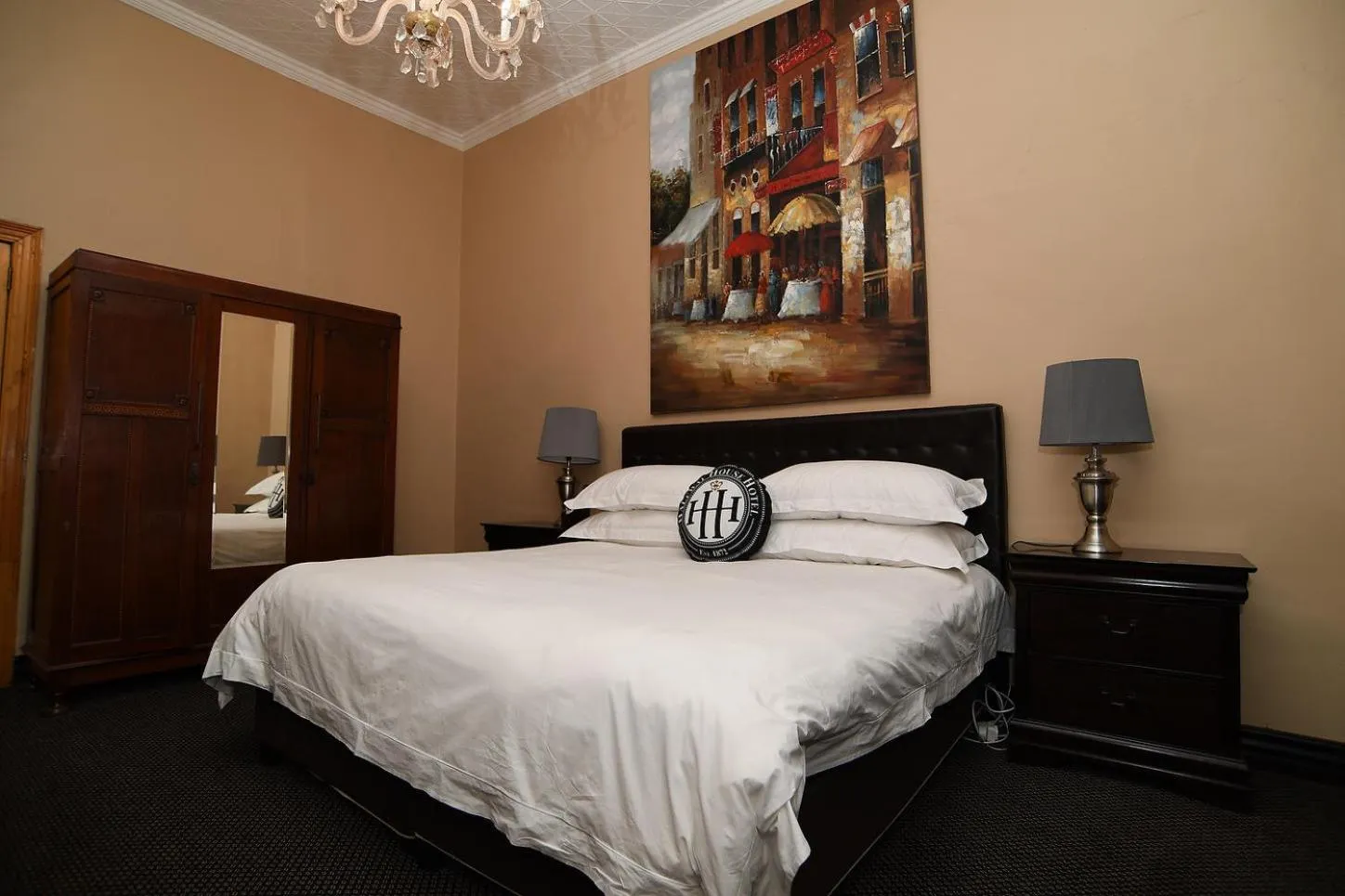 Bed in Halfway House Hotel