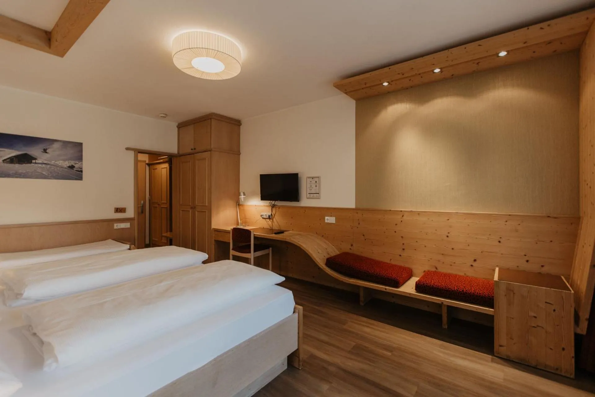 Photo of the whole room, Bed in Parkhotel Matrei