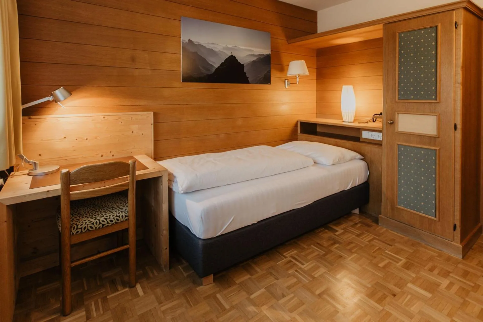 Bedroom, Bed in Parkhotel Matrei