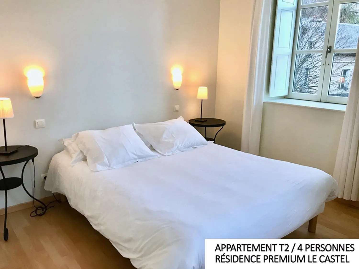 Bed in Coin d'Aubrac Hôtel Restaurant SPA de luxe