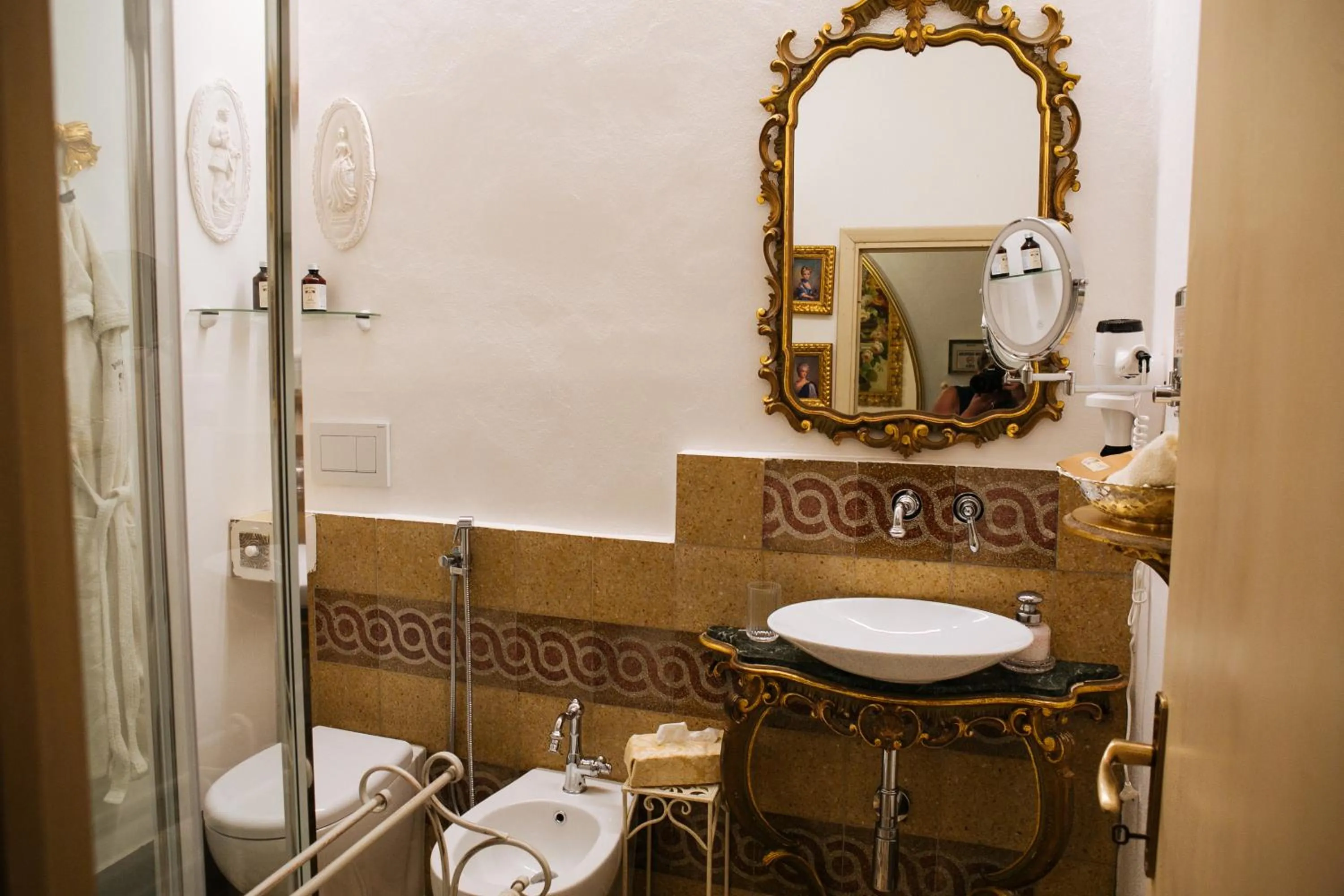 Bathroom in Domus Socolatae Residenza d'Epoca Charming B&B - Adults Only
